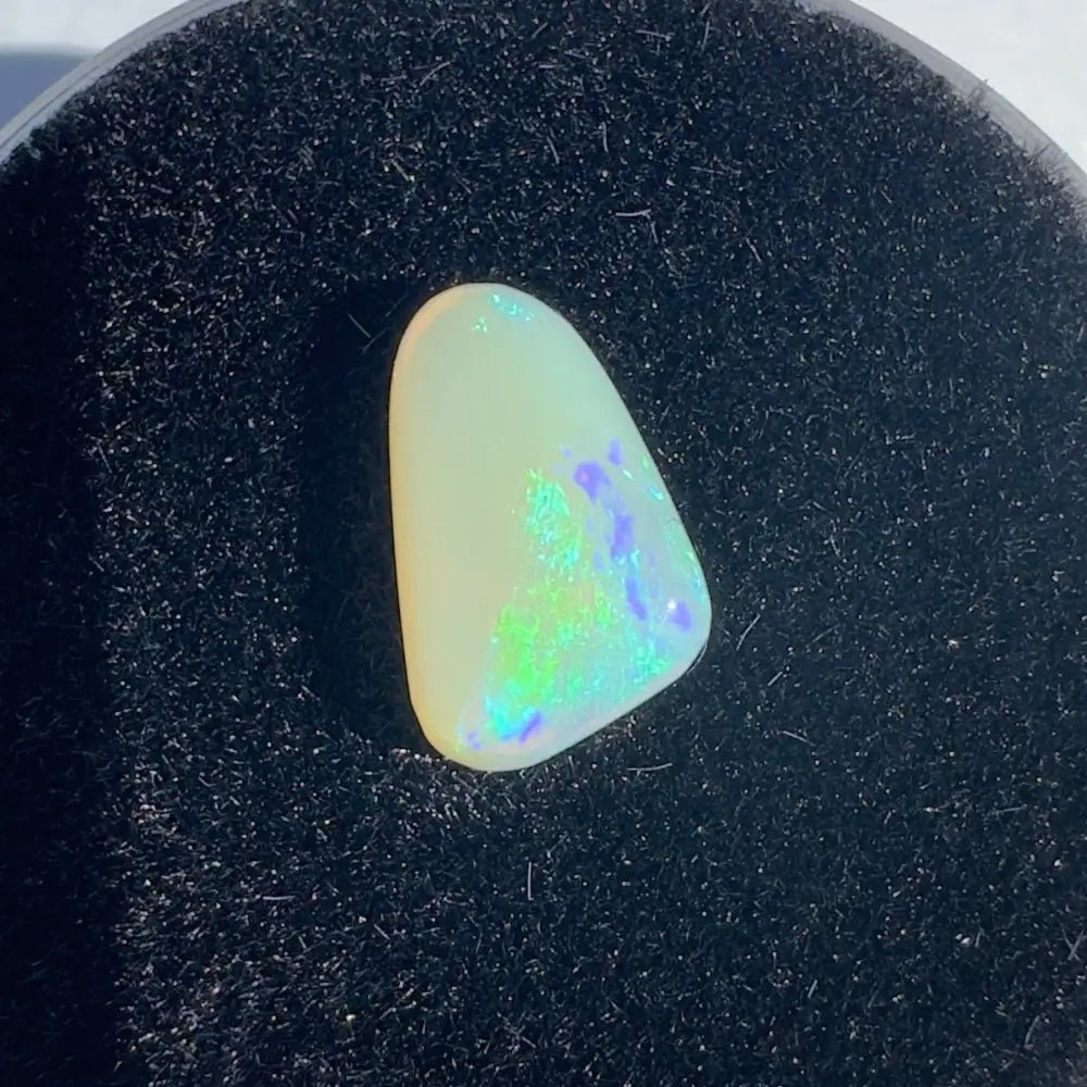 Coober Pedy Crystal Opal 1.4carat Solid Hand - Cut