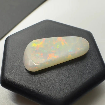 Coober Pedy Opal 2.1carat Solid Hand - Cut
