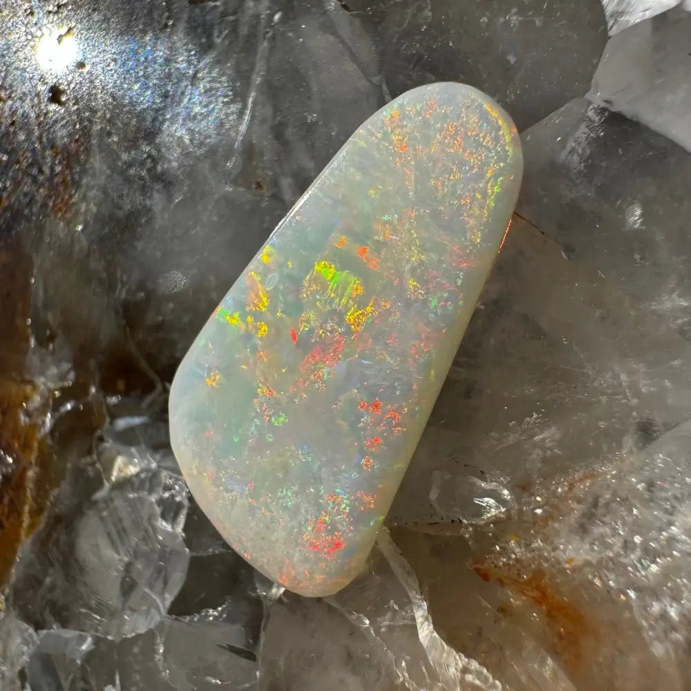 Coober Pedy Opal 2.1carat Solid Hand - Cut
