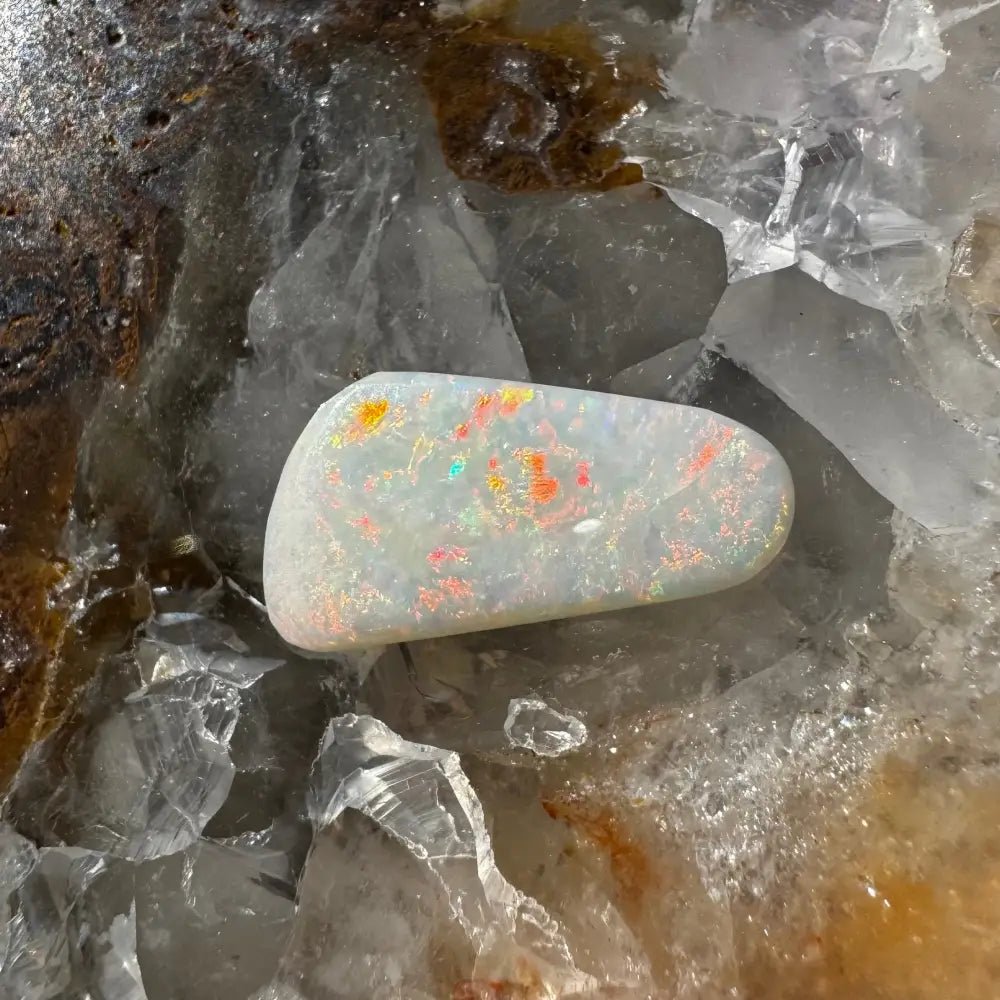 Coober Pedy Opal 2.1carat Solid Hand - Cut