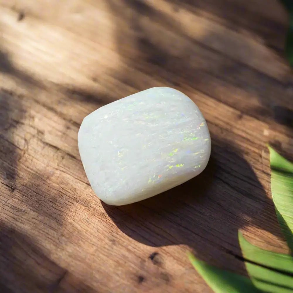 Coober Pedy Opal 2.6carat Solid Hand - Cut