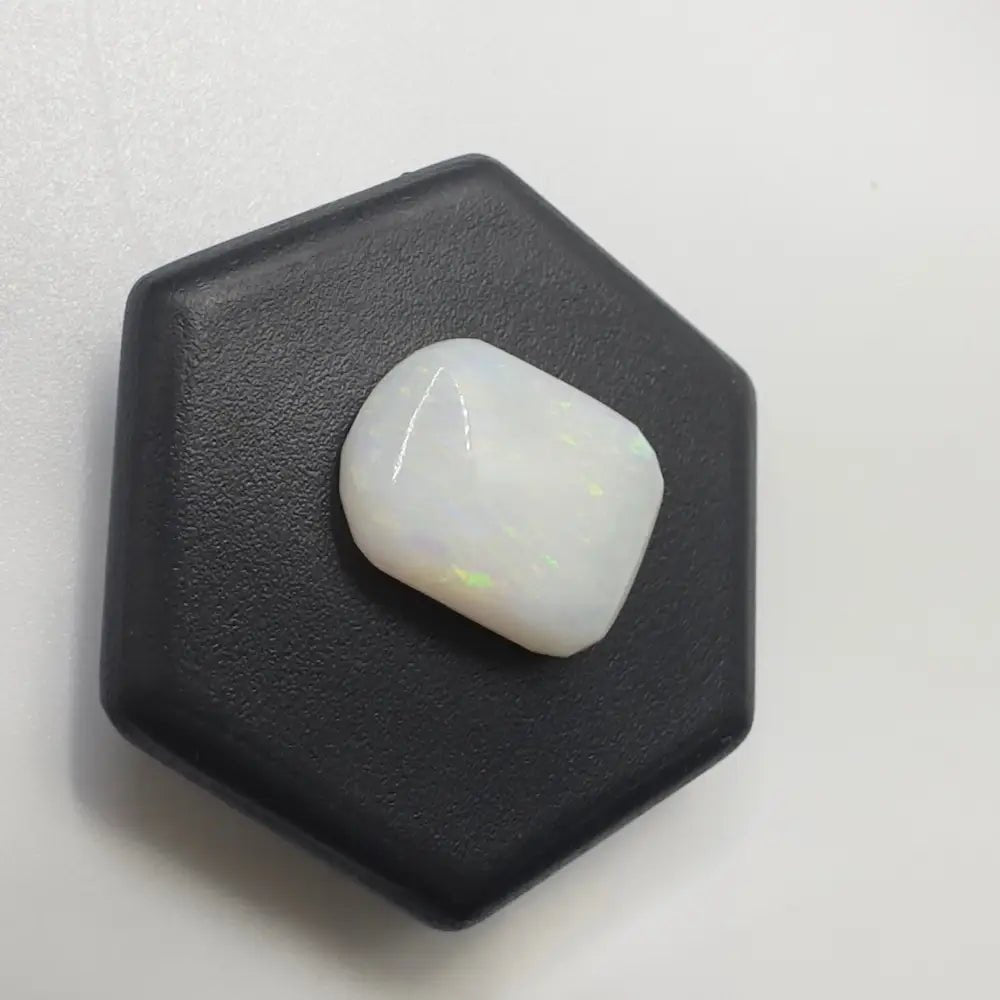 Coober Pedy Opal 2.6carat Solid Hand - Cut