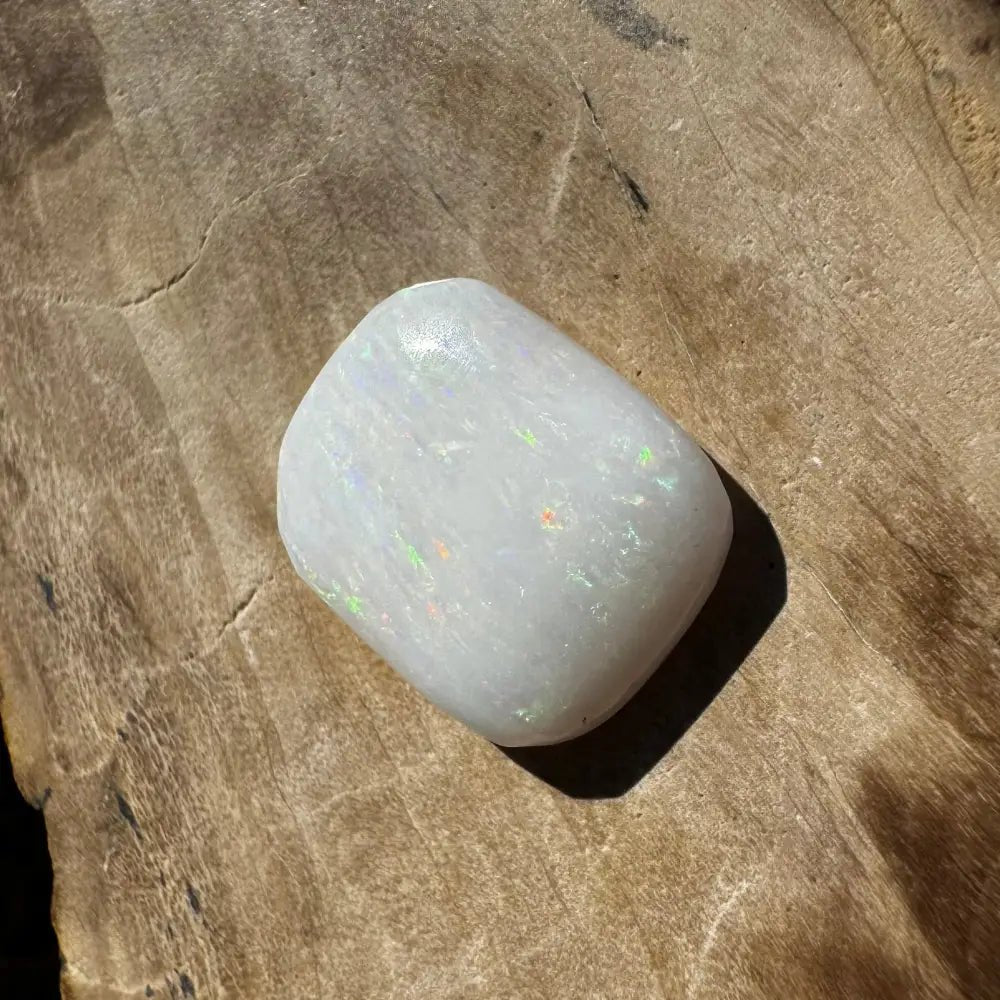 Coober Pedy Opal 2.6carat Solid Hand - Cut