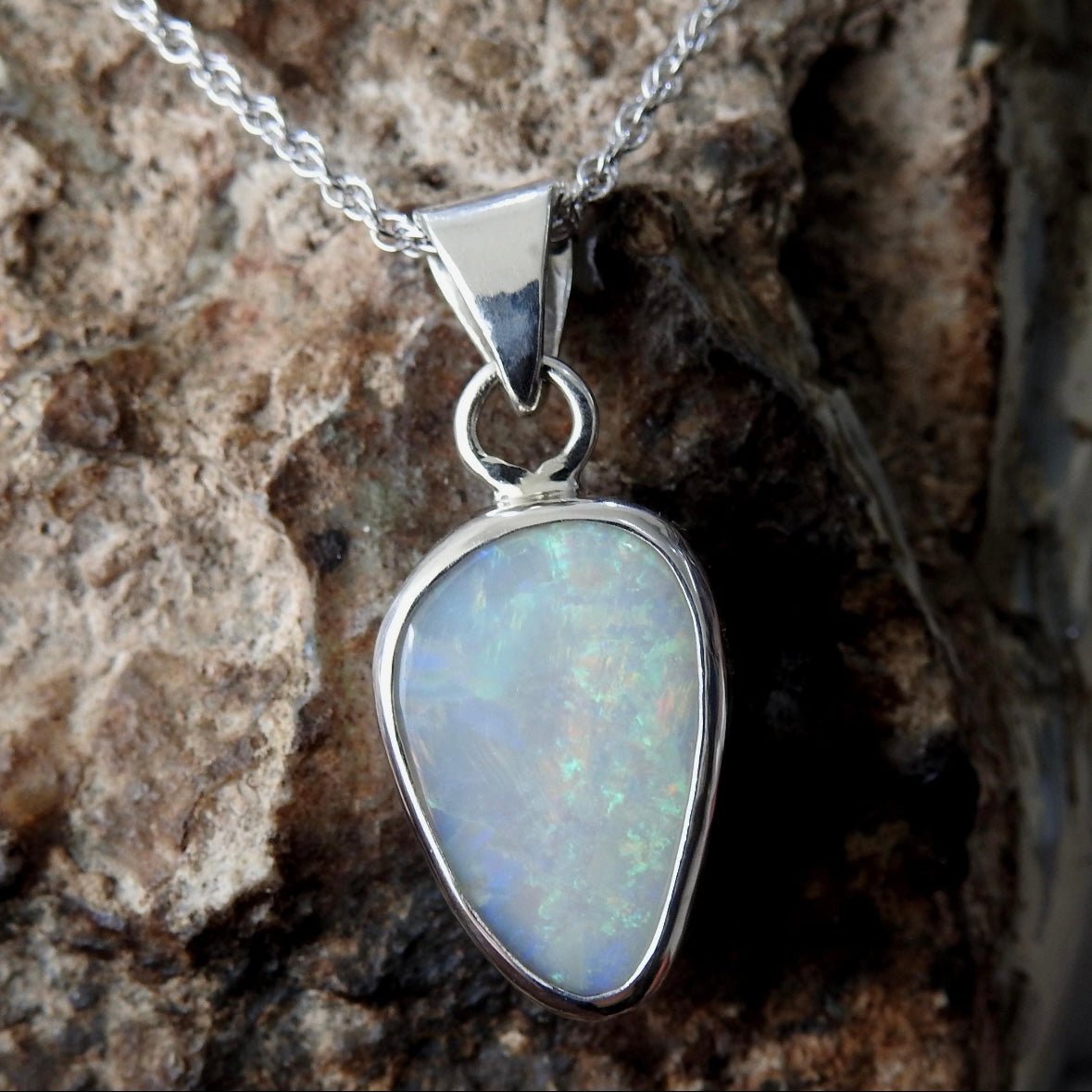Coolum Breeze – 4.9ct Solid Lightning Ridge Opal 925 Sterling Silver Pendant Necklace