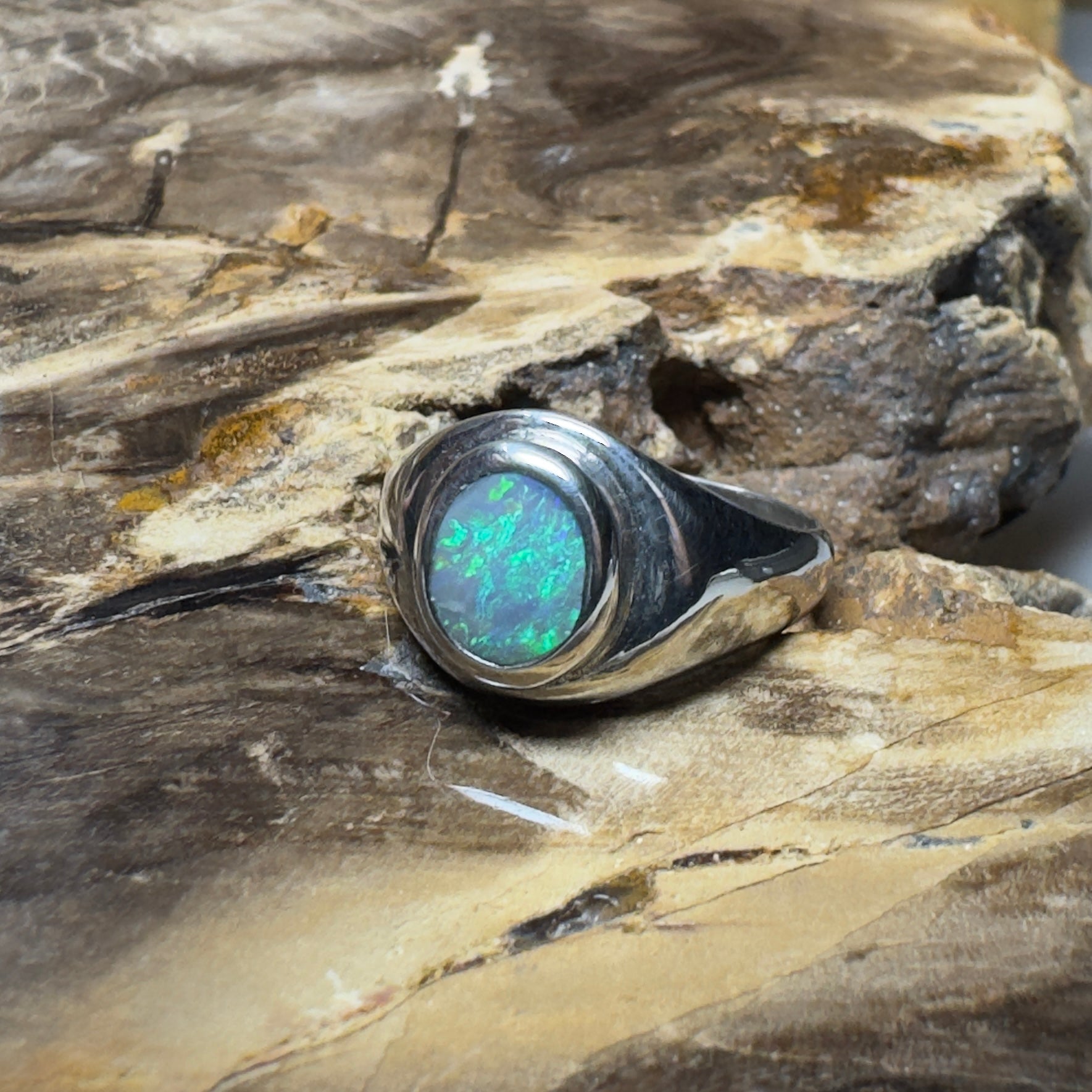 Coral Sea Current – 1.1ct Lightning Ridge Solid Opal 925 Sterling Silver Ring