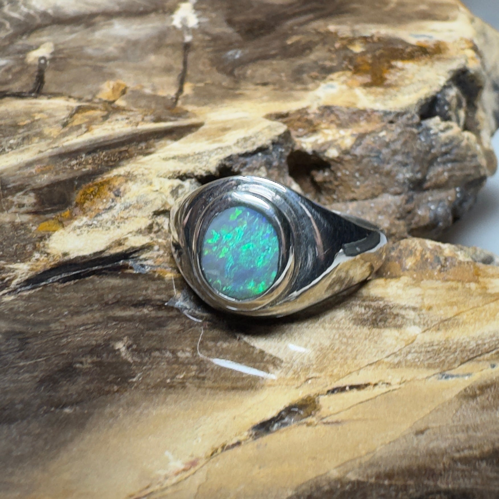 Coral Sea Current – 1.1ct Lightning Ridge Solid Opal 925 Sterling Silver Ring