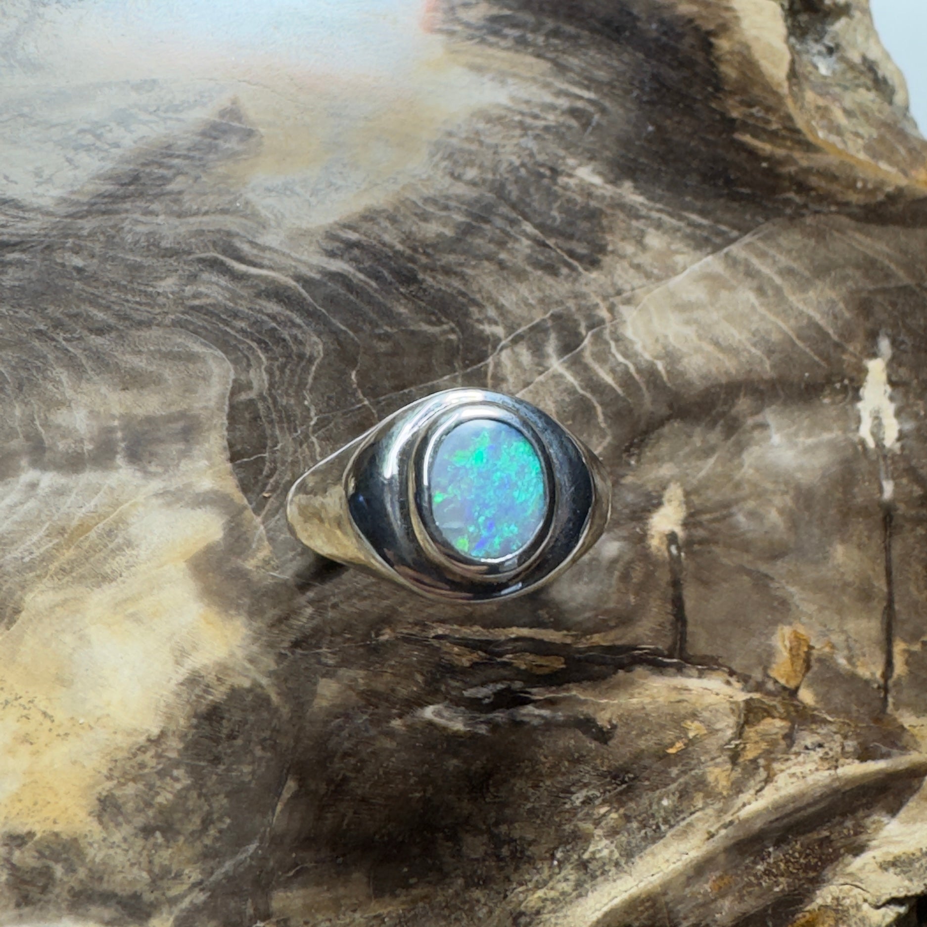 Coral Sea Current – 1.1ct Lightning Ridge Solid Opal 925 Sterling Silver Ring