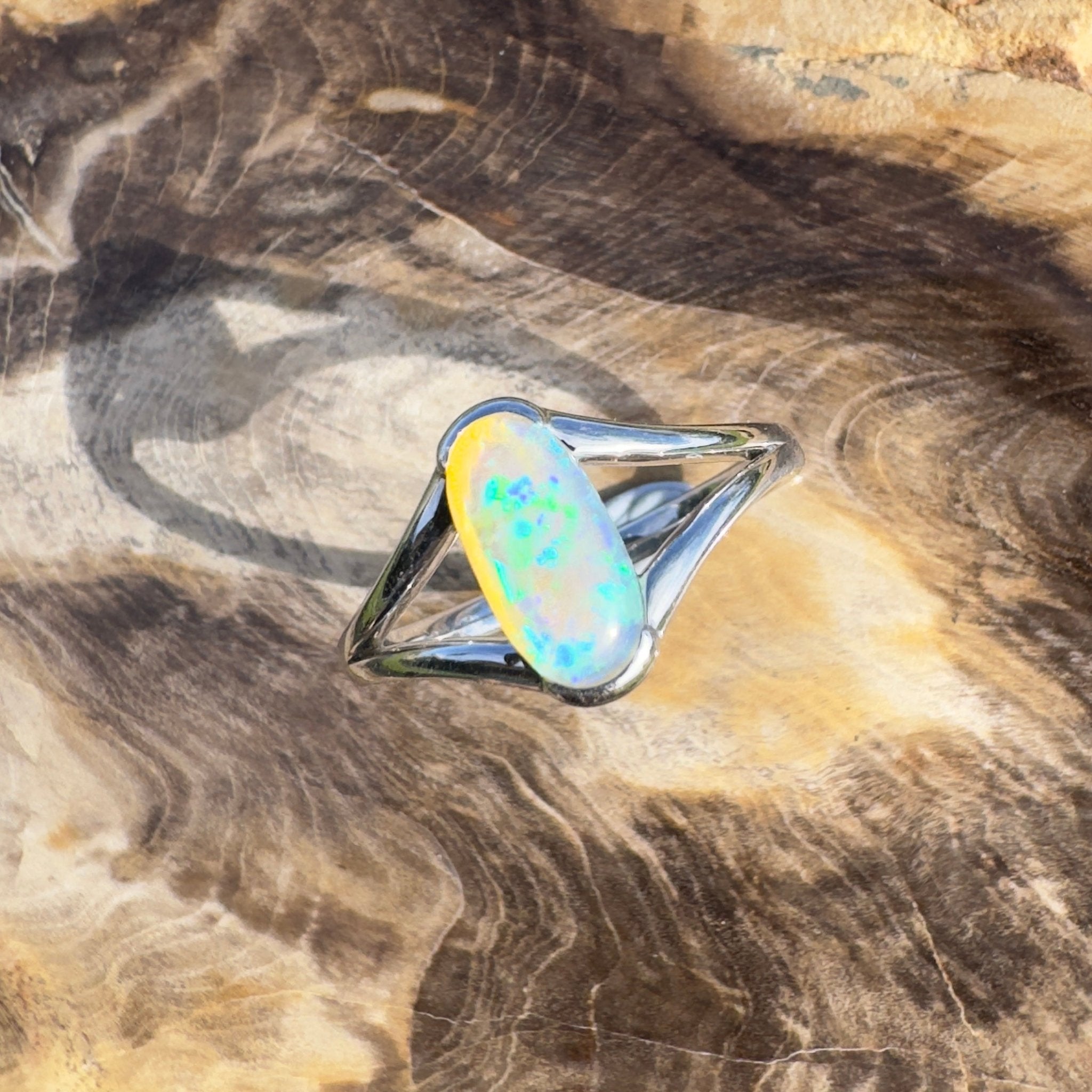 Coral Sea Dreaming ~ 0.8ct Solid Coober Pedy Crystal Opal 925 Sterling Silver Ring