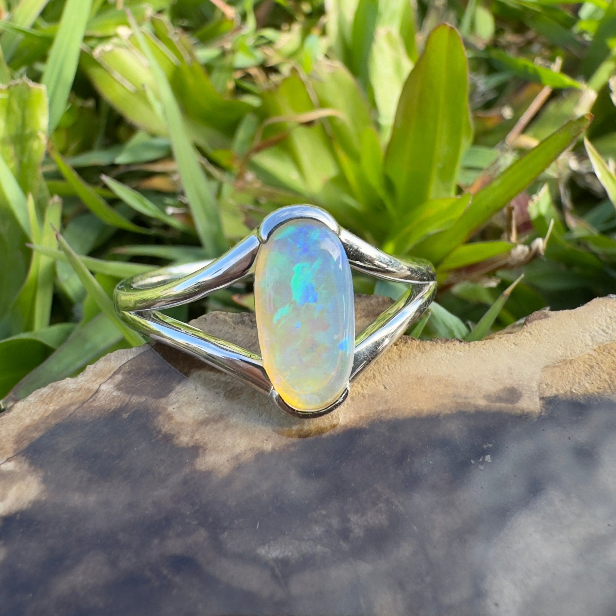 Coral Sea Dreaming ~ 0.8ct Solid Coober Pedy Crystal Opal 925 Sterling Silver Ring
