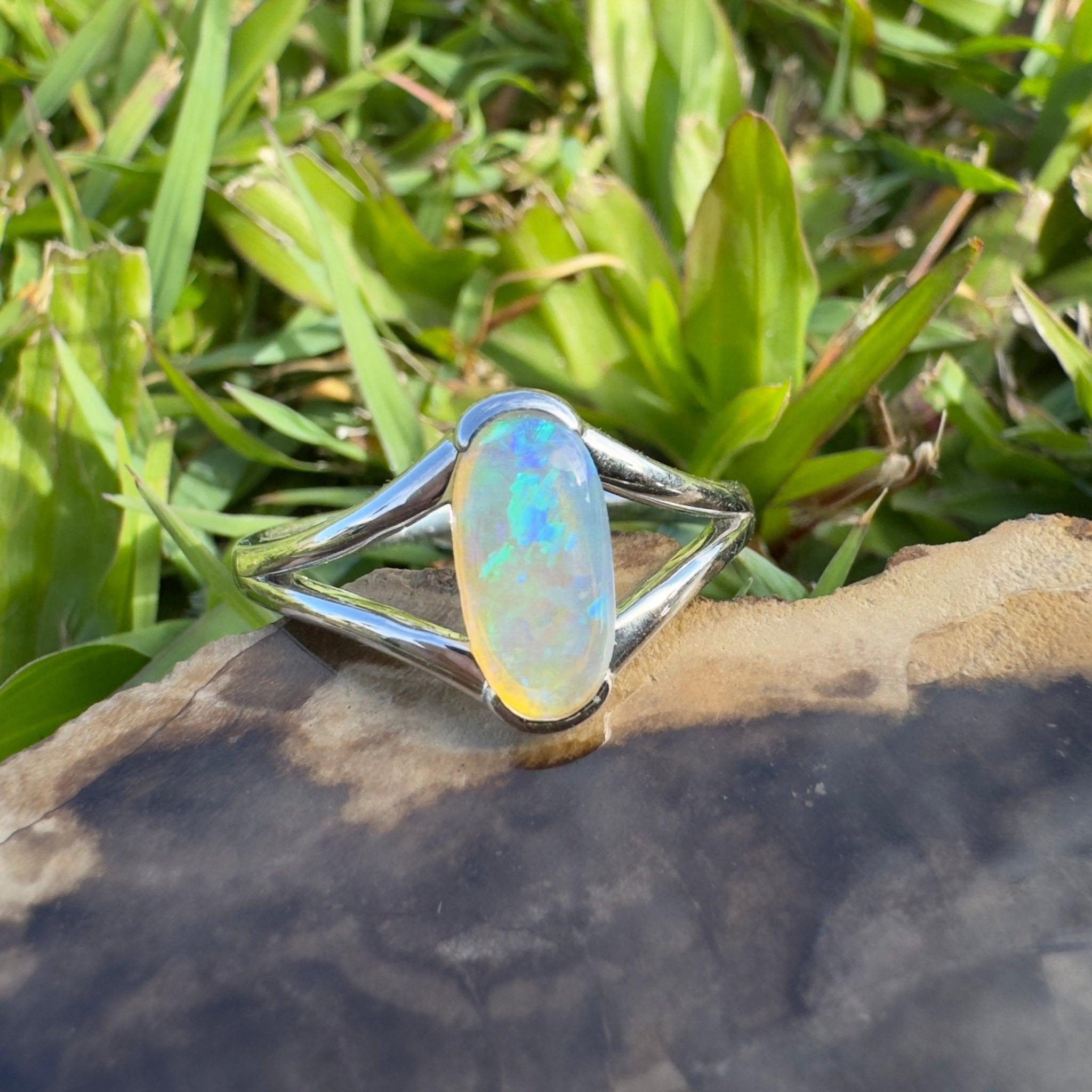 Coral Sea Dreaming ~ 0.8ct Solid Coober Pedy Crystal Opal 925 Sterling Silver Ring