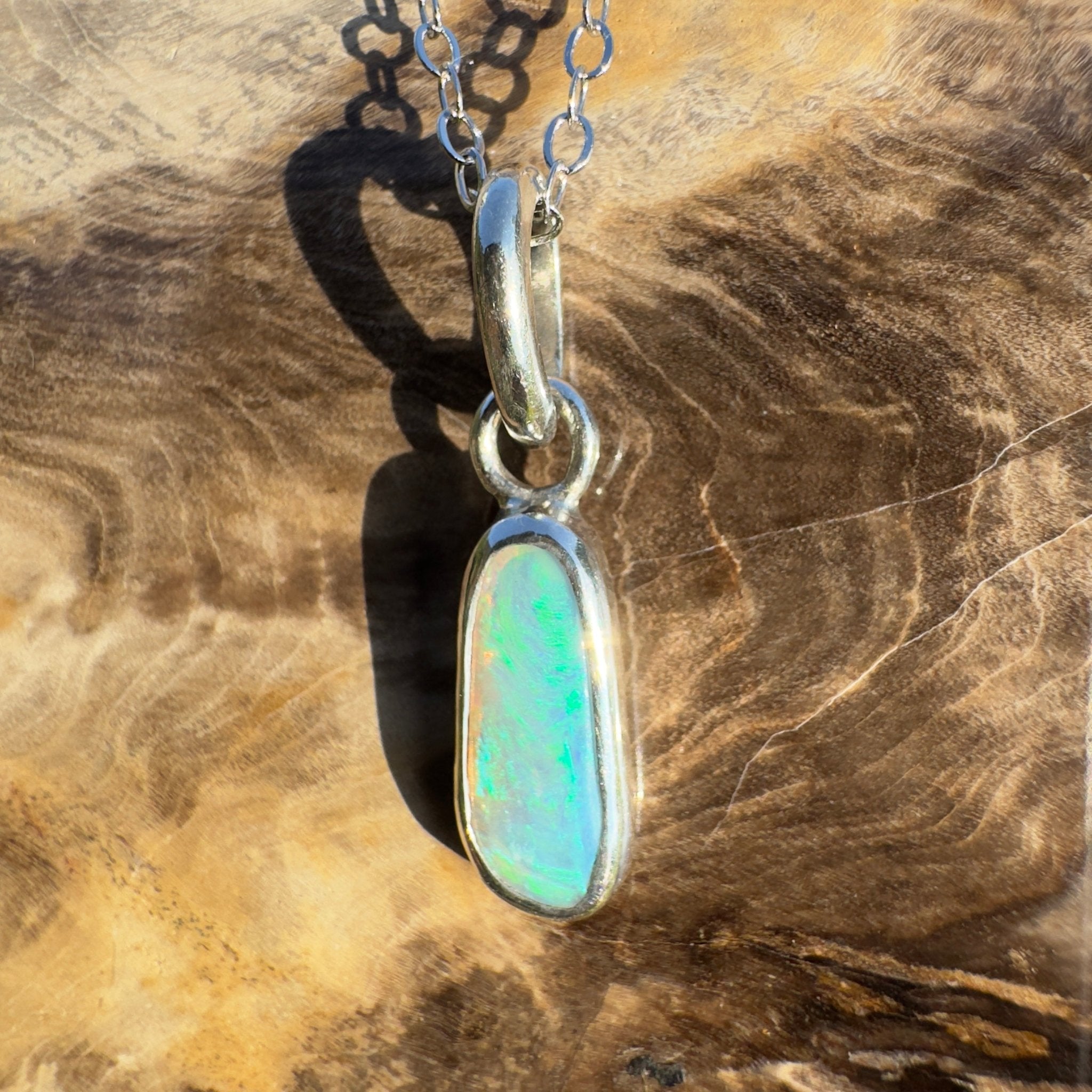Cowrie Point Tide – 1ct Solid Lightning Ridge Opal 925 Sterling Silver Pendant Necklace
