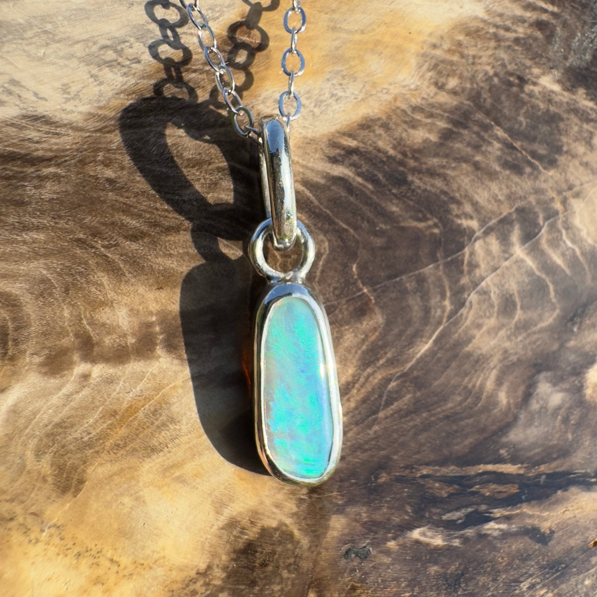 Cowrie Point Tide – 1ct Solid Lightning Ridge Opal 925 Sterling Silver Pendant Necklace