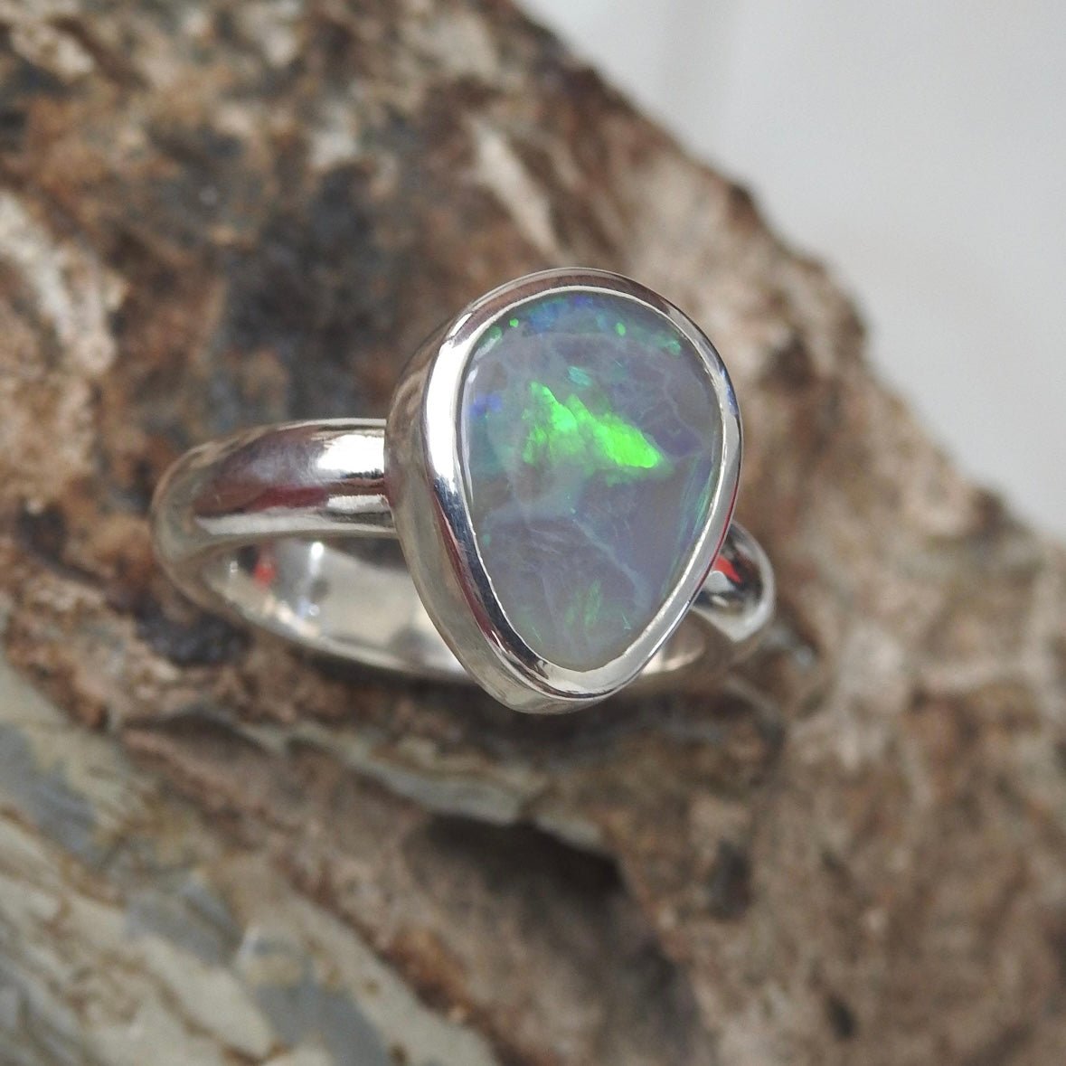 Culgoa Moonlight – 3.8ct Solid Lightning Ridge Opal 925 Sterling Silver Ring