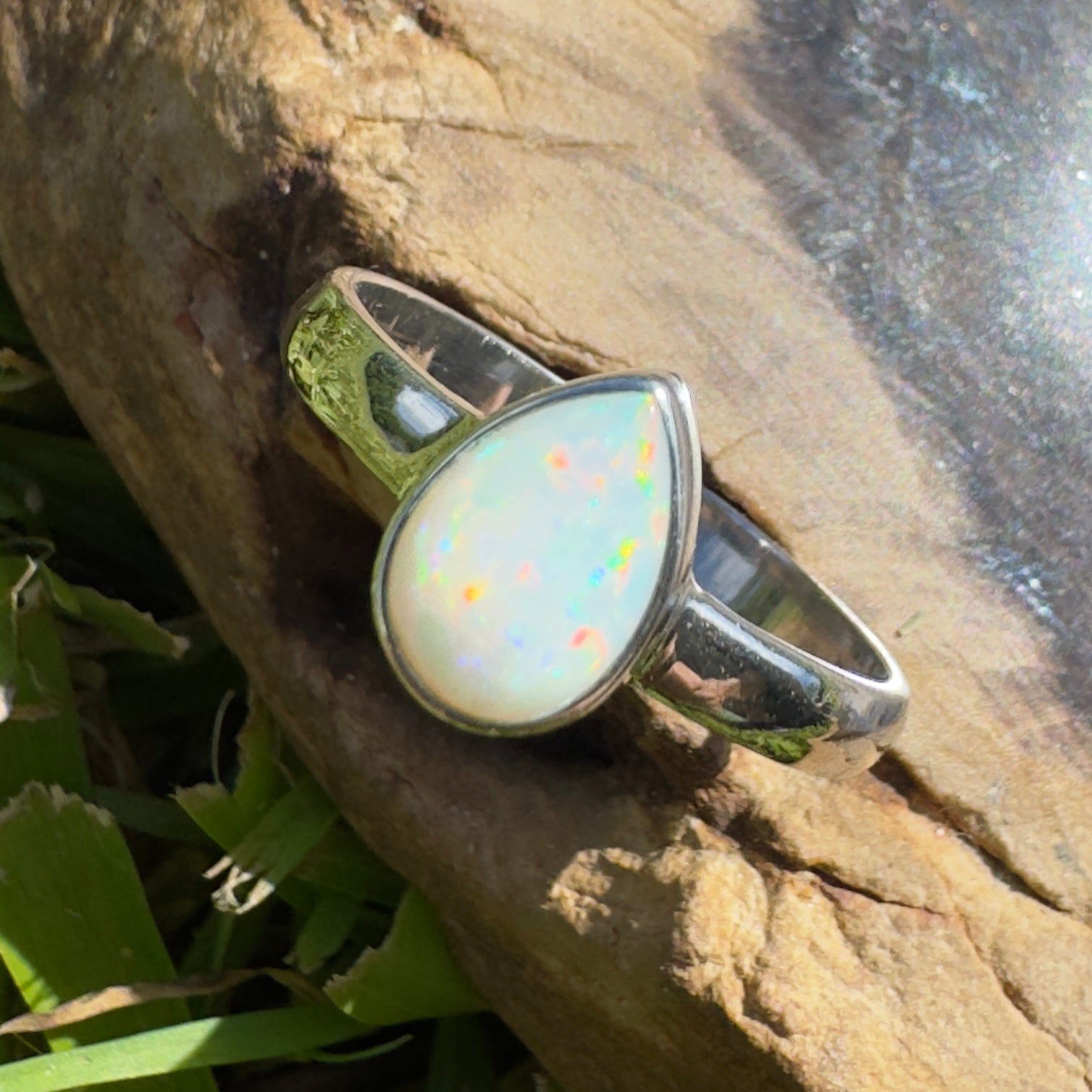 Esperance Coast Spectrum Tide – 1.1ct Solid Lightning Ridge Opal 925 Sterling Silver Ring