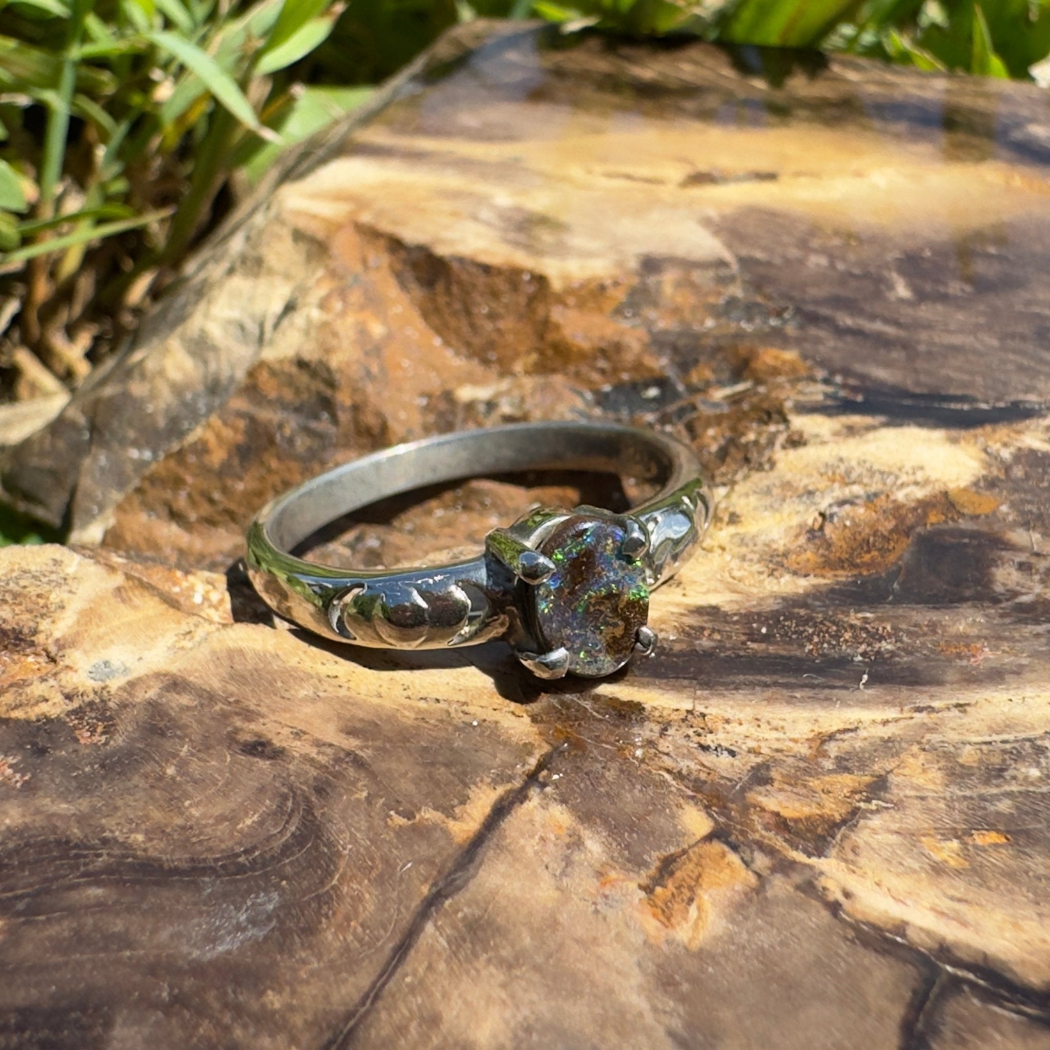 Flinders Ranges Rose Ridge – 0.9ct Queensland Boulder Opal Ring