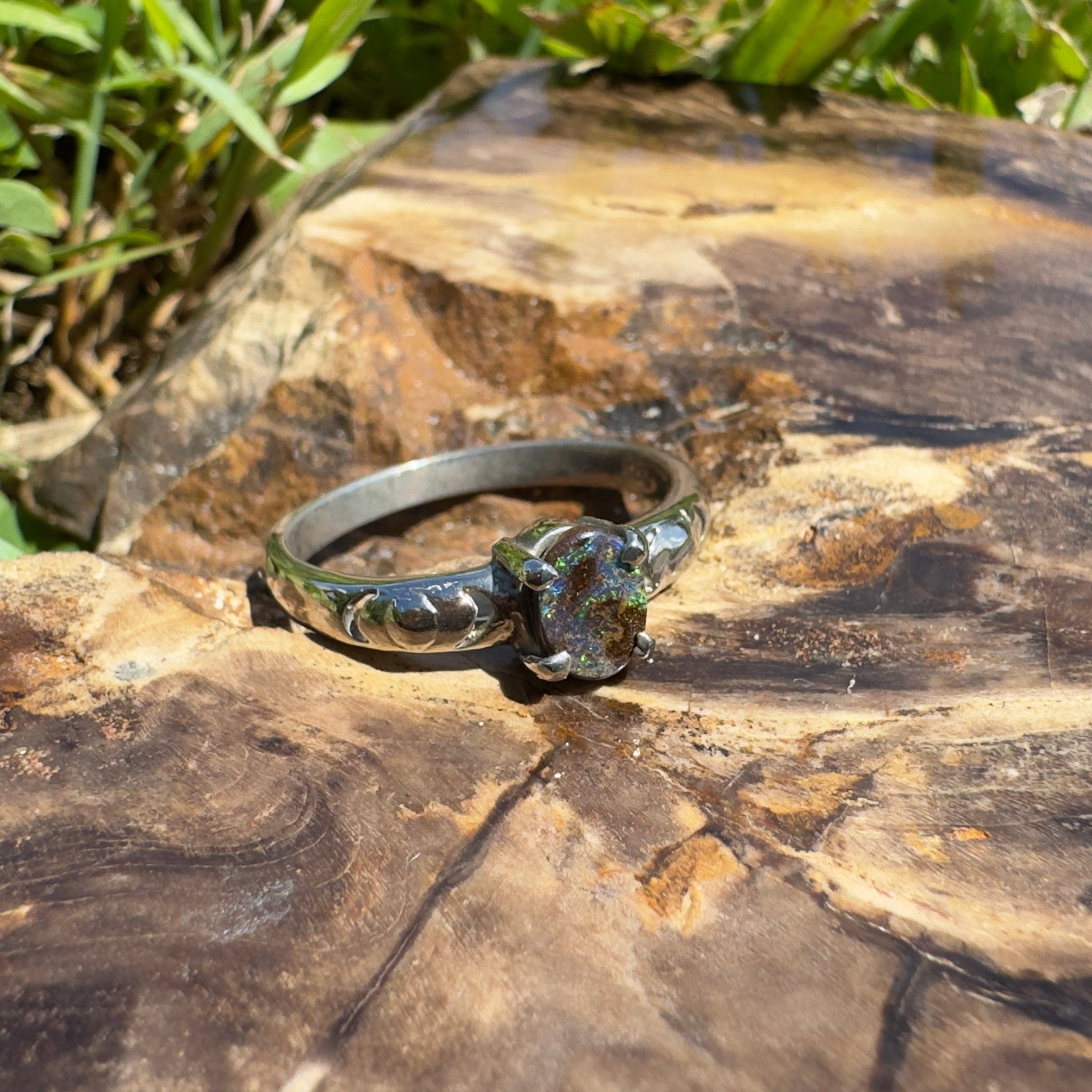 Flinders Ranges Rose Ridge – 0.9ct Queensland Boulder Opal Ring