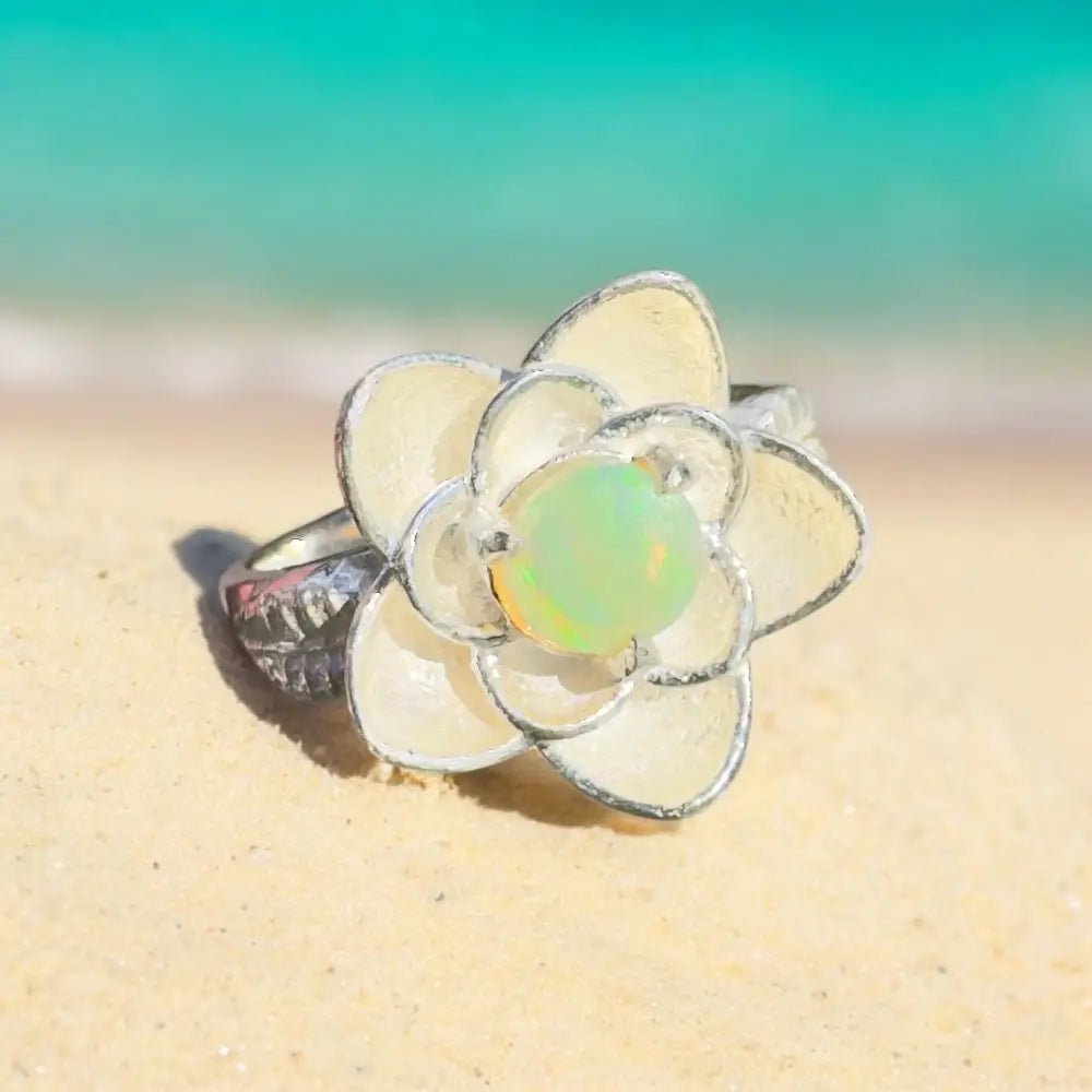 'Flowers Bloom' ~ Handcrafted 0.8ct Solid Lightning Ridge Opal 925 Sterling Silver Ring Size M (6.5)