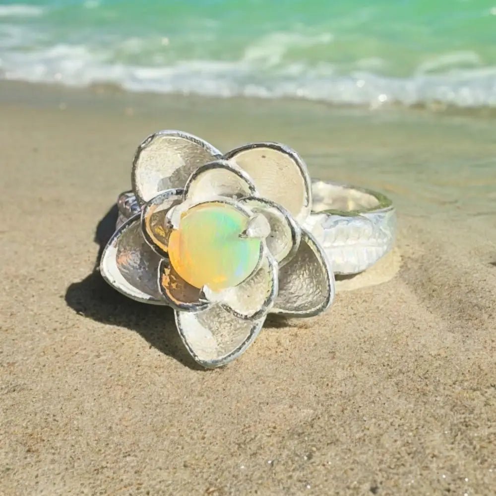 'Flowers Bloom' ~ Handcrafted 0.8ct Solid Lightning Ridge Opal 925 Sterling Silver Ring Size M (6.5)