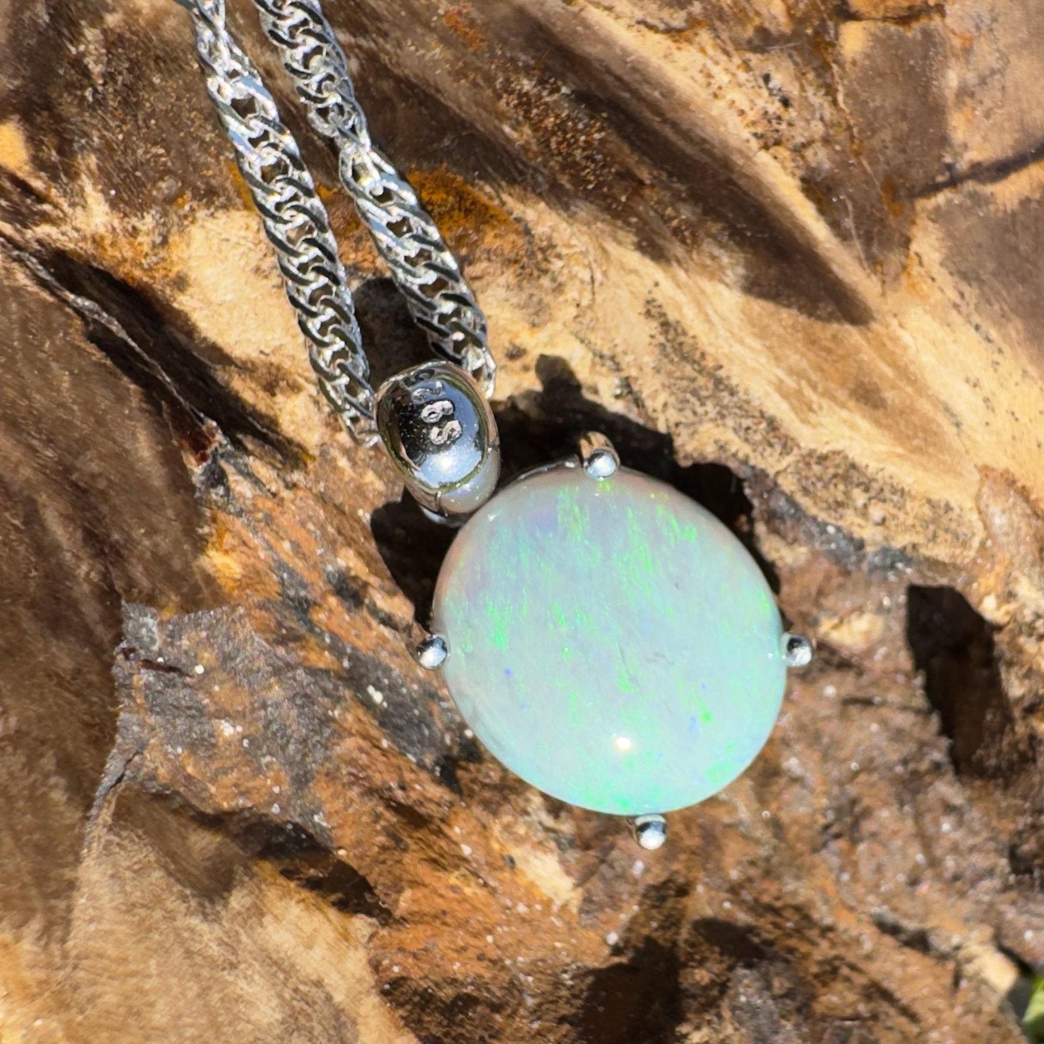 Gawler Drift ~ 1.9ct Mintabie Opal 925 Silver Pendant