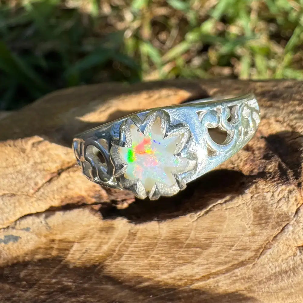 Silver ring with a 0.9ct Coober Pedy opal gemstone from the Golden Sands collection