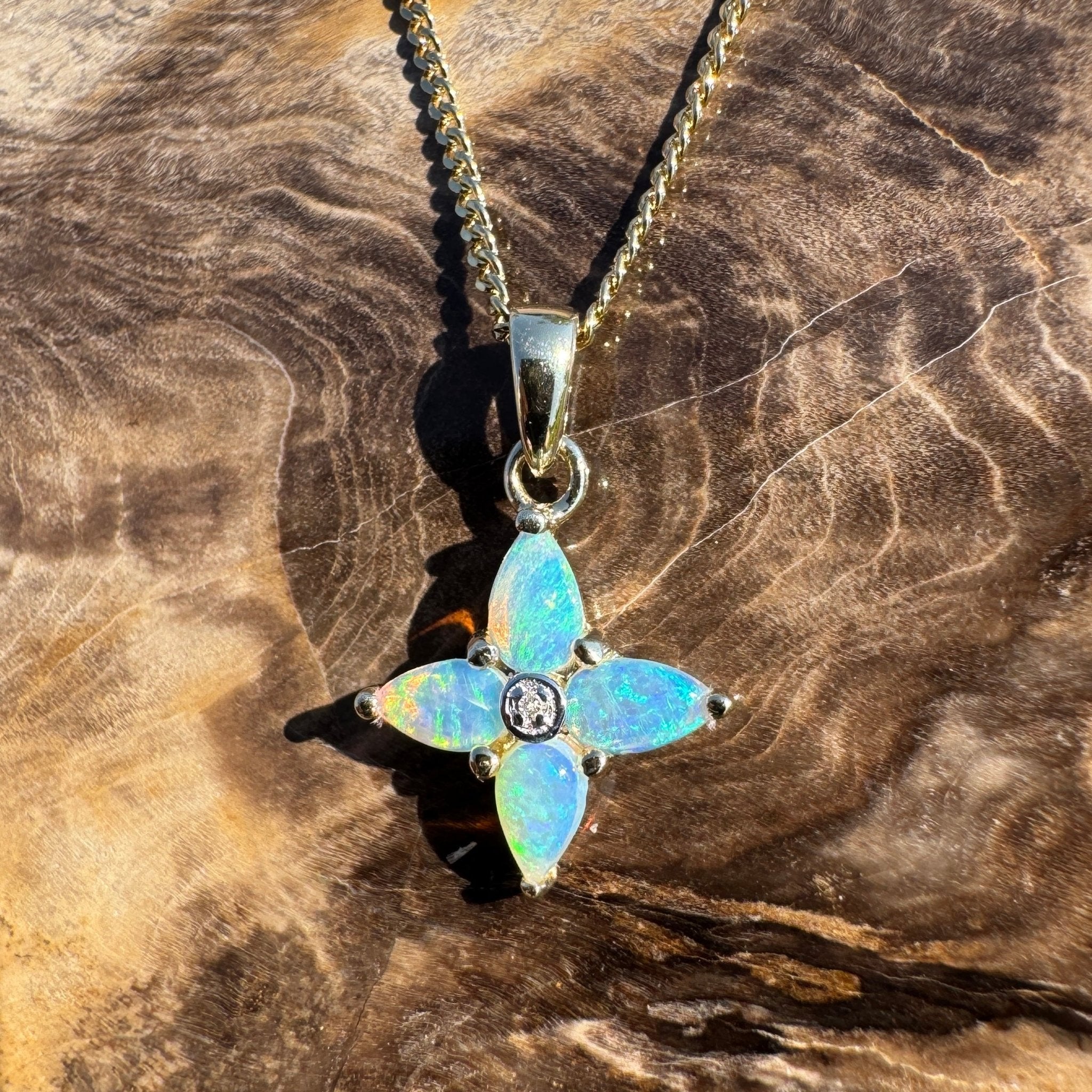 Great Ocean Mist ~ 9ct Solid Gold 0.5ct Coober Pedy Crystal Opal Pendant