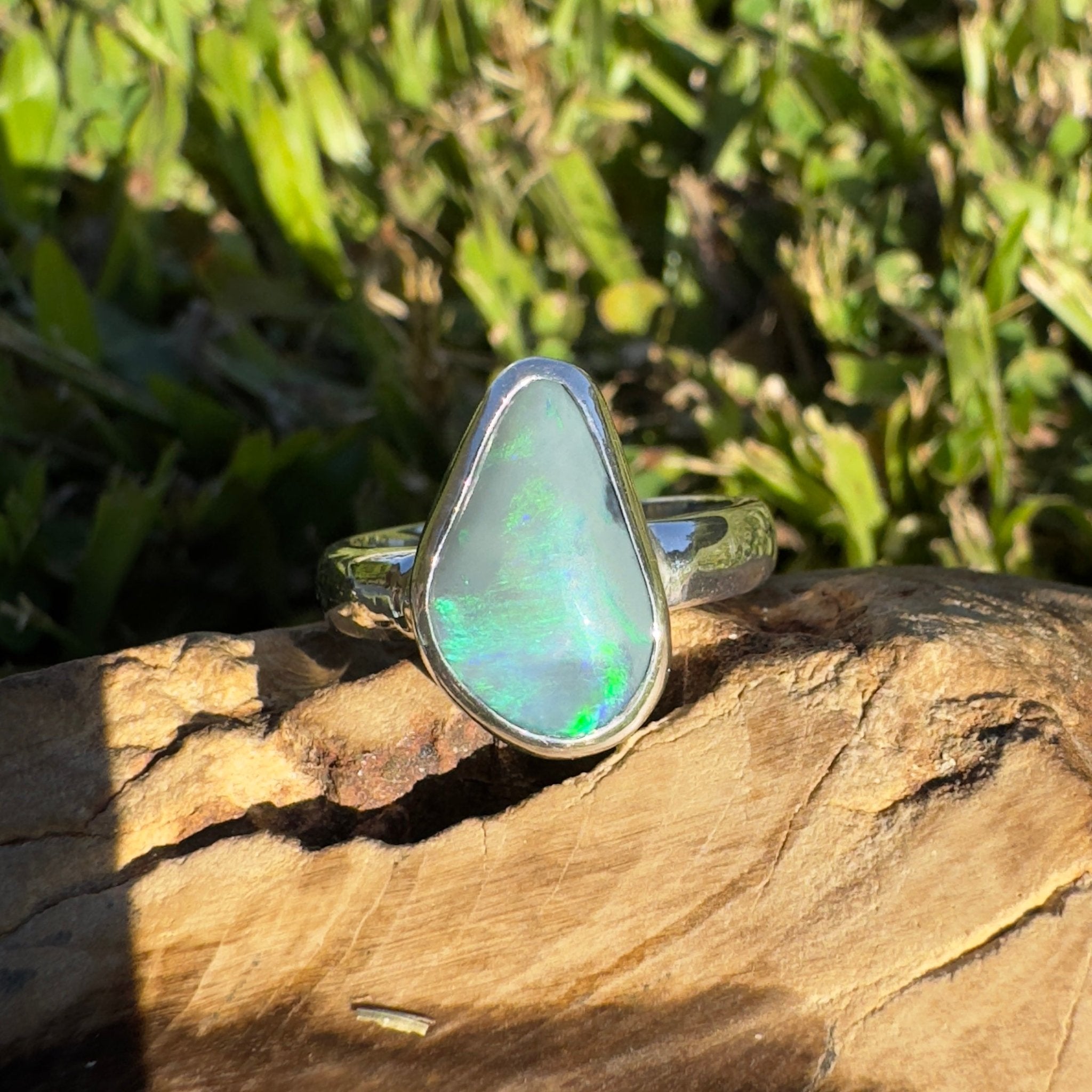 Gunnedah Shadow – 2.5ct Solid Lightning Ridge Semi Black Opal 925 Sterling Silver Ring