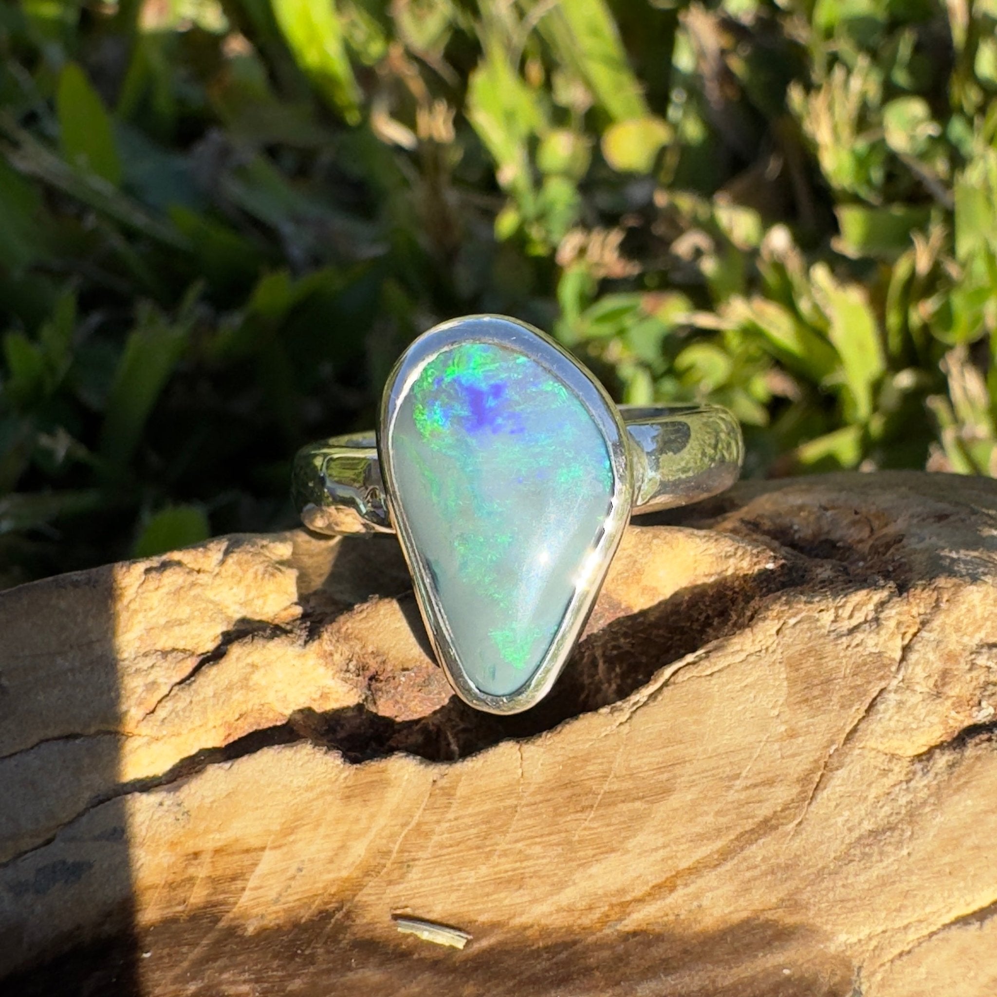 Gunnedah Shadow – 2.5ct Solid Lightning Ridge Semi Black Opal 925 Sterling Silver Ring