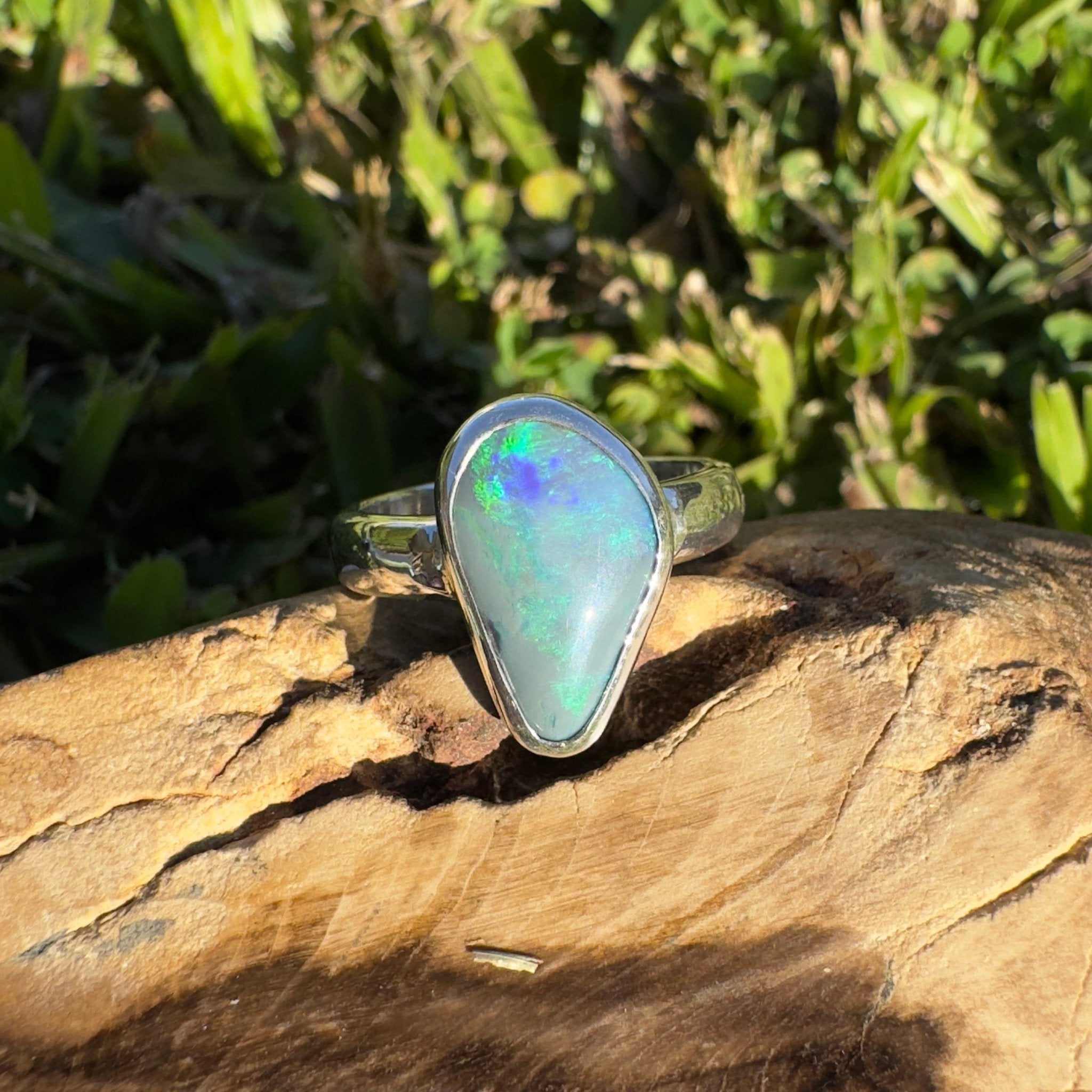 Gunnedah Shadow – 2.5ct Solid Lightning Ridge Semi Black Opal 925 Sterling Silver Ring
