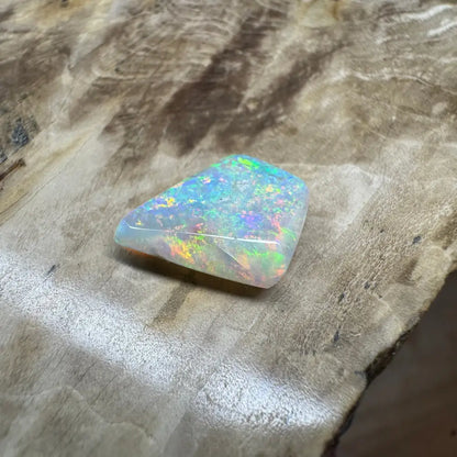 Hand-Cut Solid Lightning Ridge Crystal Opal 3.5carat