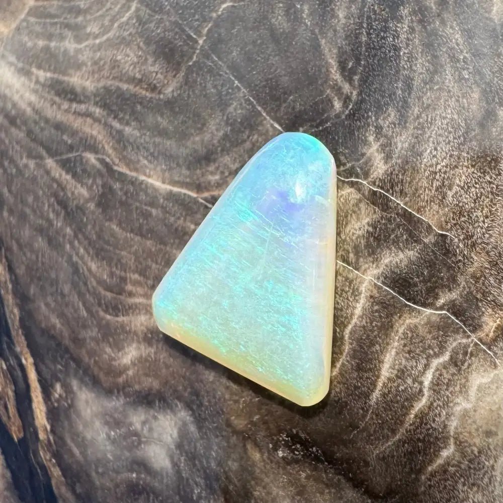 Hand - Cut Solid Lightning Ridge Opal 1.5carat