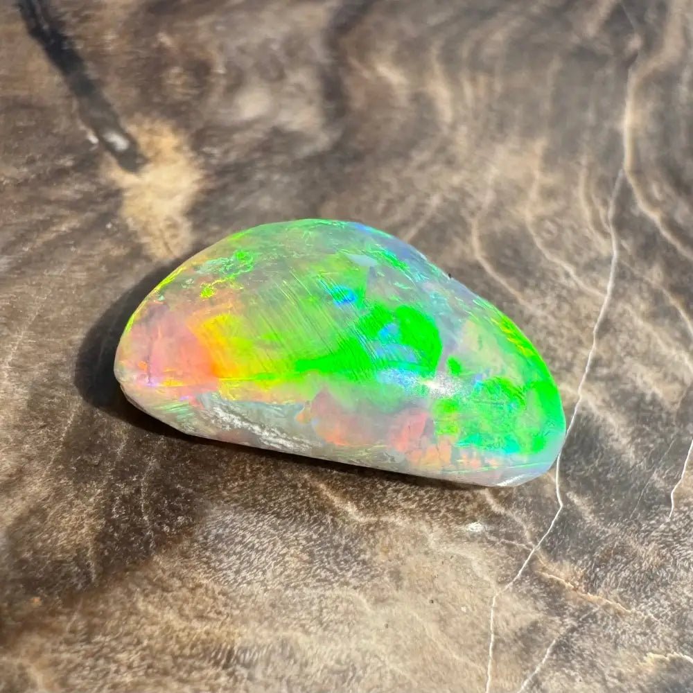 Hand - Cut Solid Lightning Ridge Opal 1.5carat