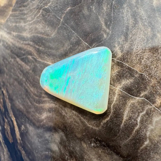 Hand - Cut Solid Lightning Ridge Opal 1.5carat