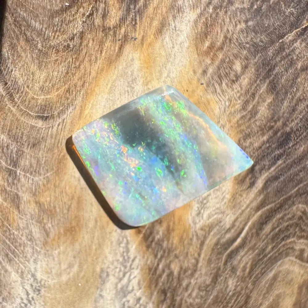 Hand - Cut Solid Lightning Ridge Opal 1.7carat