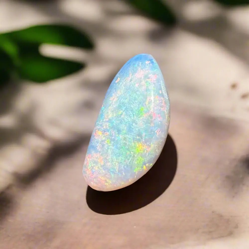 Hand - Cut Solid Lightning Ridge Opal 2.0carat