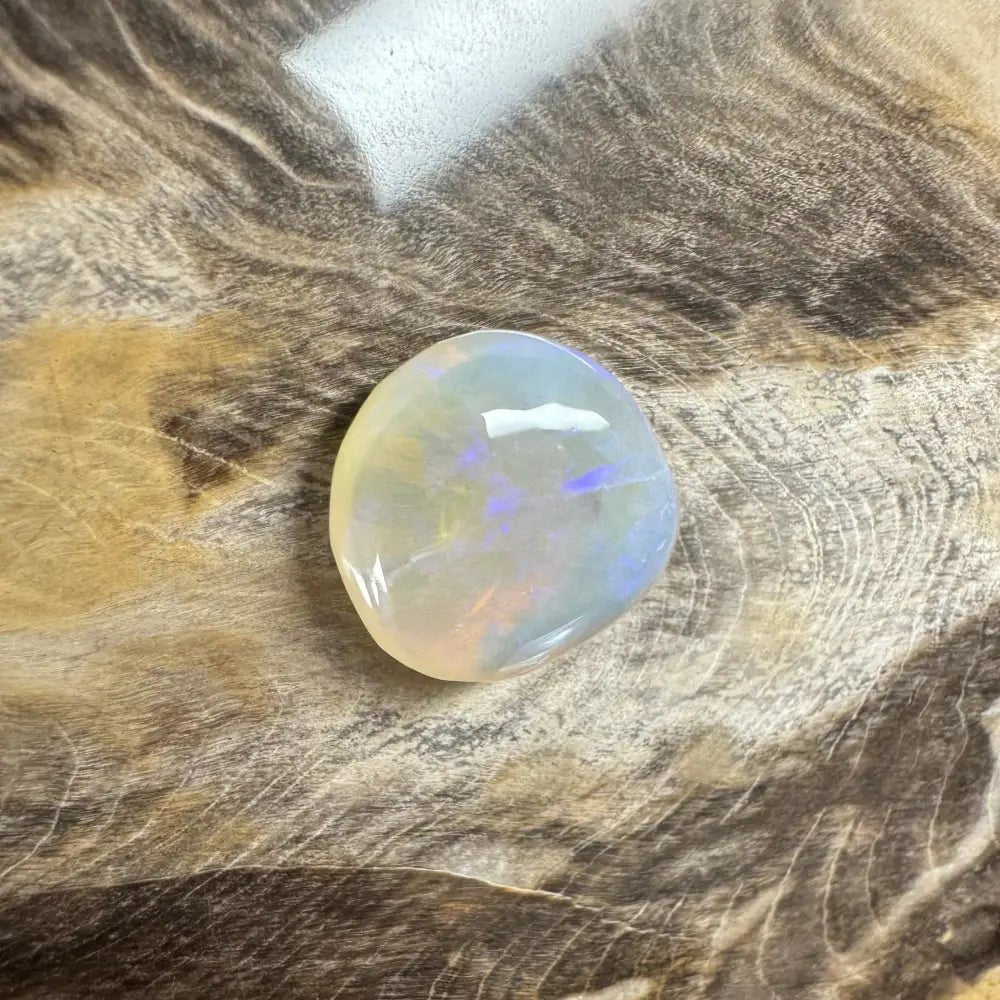 Hand - Cut Solid Lightning Ridge Opal 4.7carat