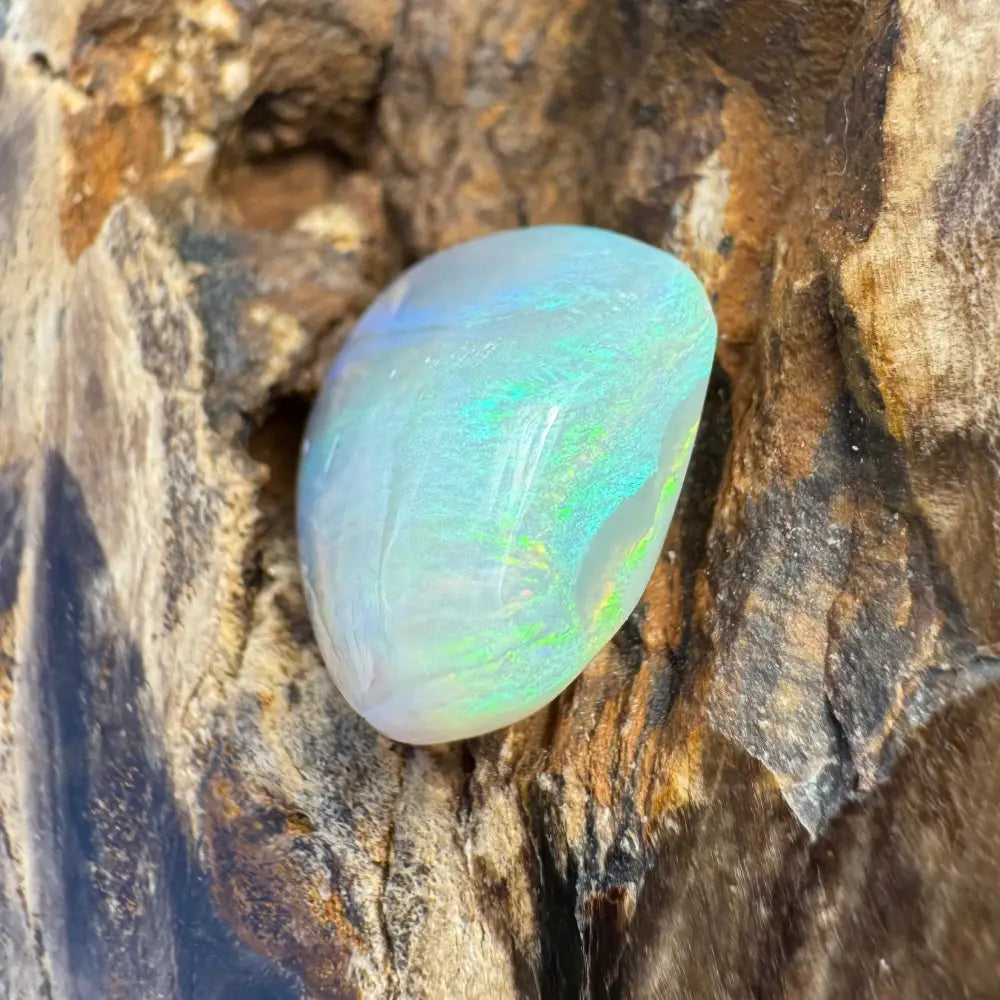 Iridescent opal gemstone from Hand-Cut Solid Lightning Ridge Opal 7.3 carats