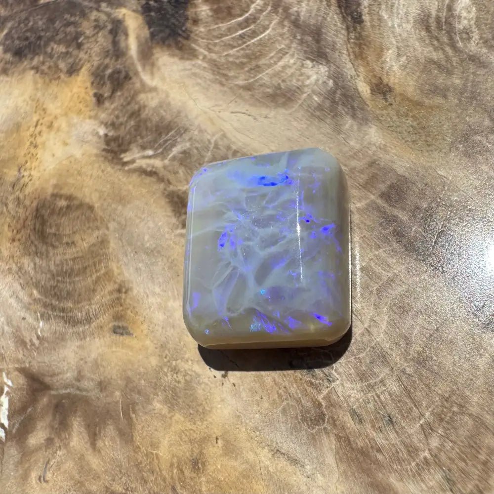 Hand - Cut Solid Lightning Ridge Opal 8.3carat
