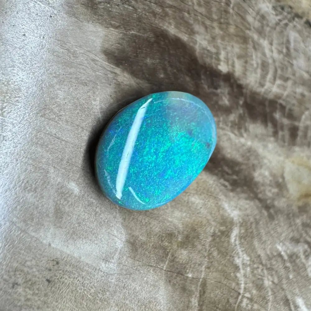 Hand - Cut Solid Lightning Ridge Semi Black Opal 2.0carat