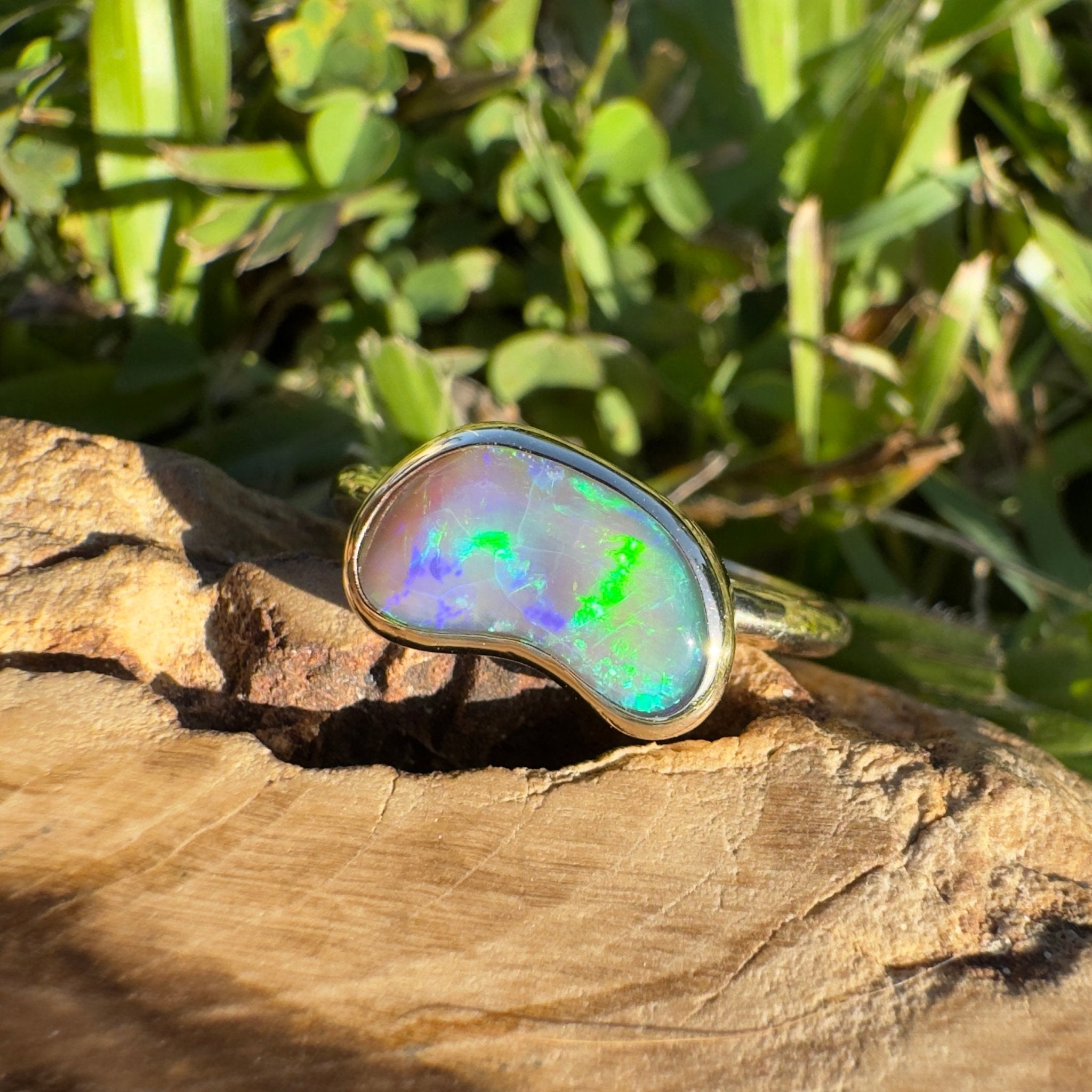 Island Bluefire ~ 1.5ct Solid Lightning Ridge Semi Black Opal 9ct Solid Yellow Gold Ring