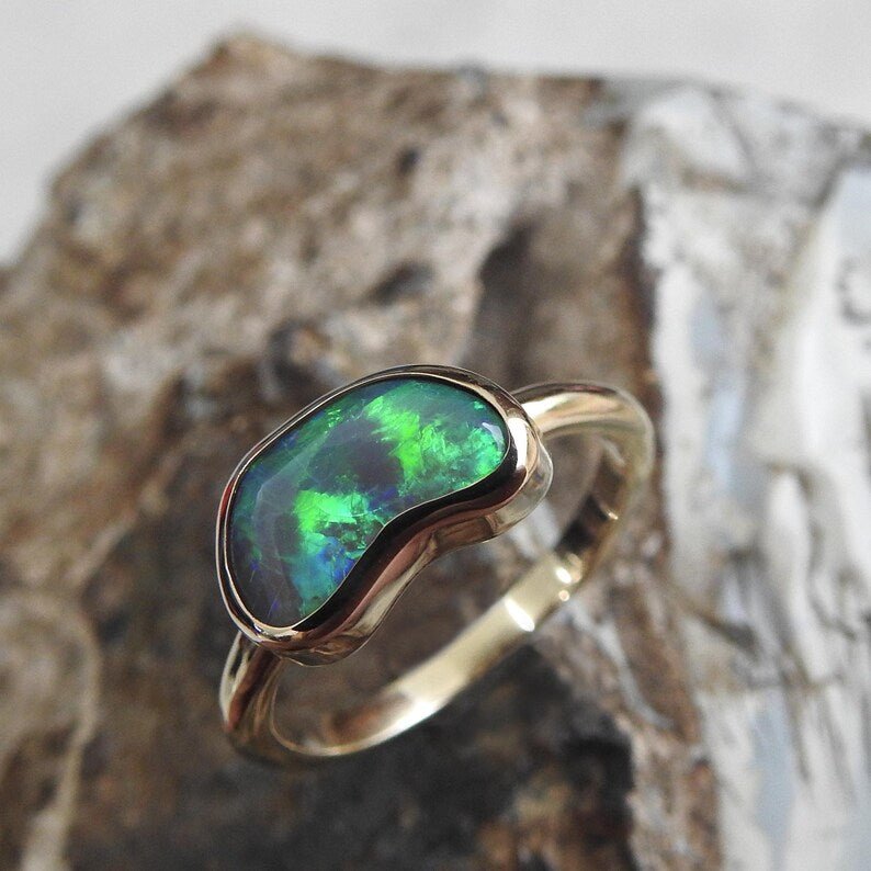 Island Bluefire ~ 1.5ct Solid Lightning Ridge Semi Black Opal 9ct Solid Yellow Gold Ring