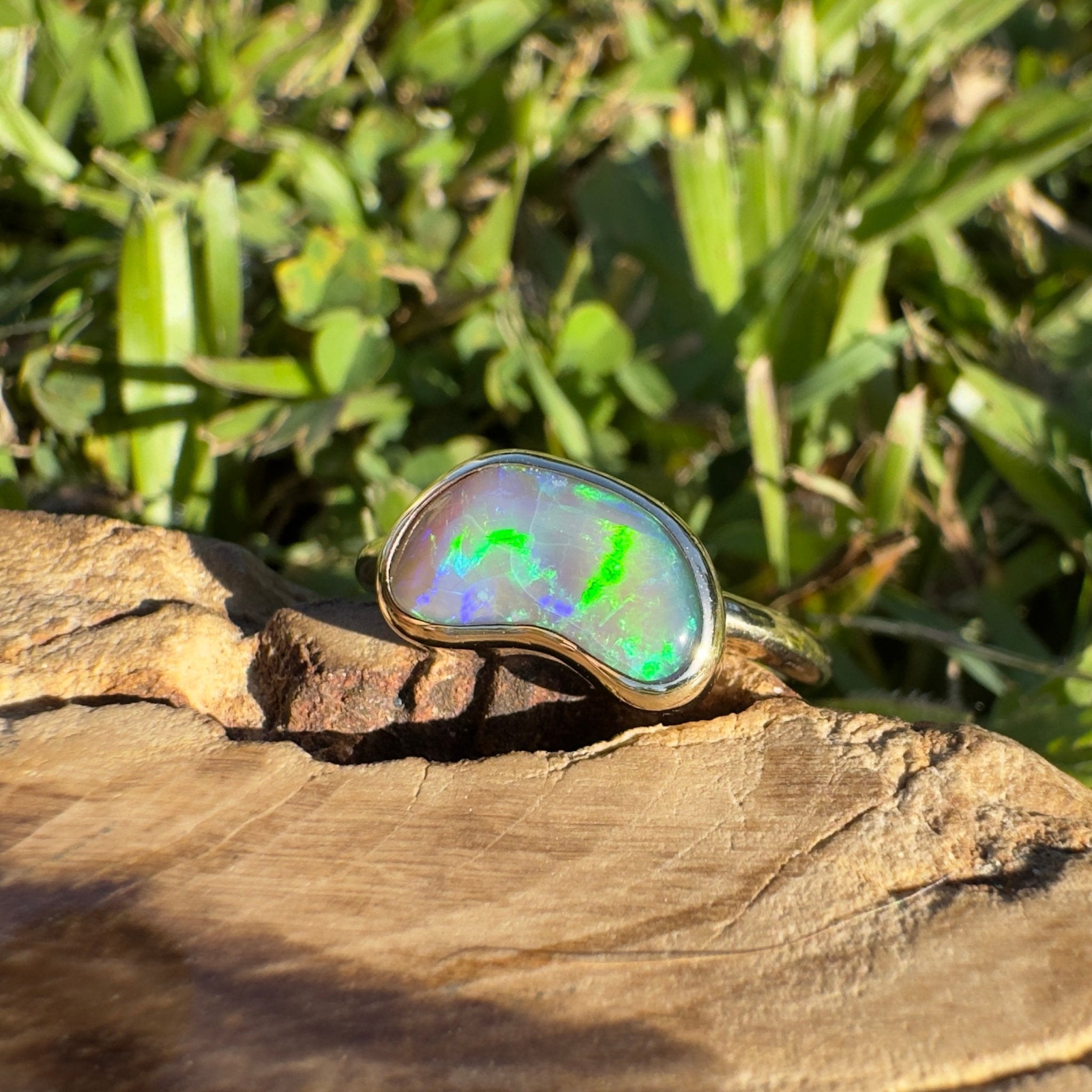 Island Bluefire ~ 1.5ct Solid Lightning Ridge Semi Black Opal 9ct Solid Yellow Gold Ring