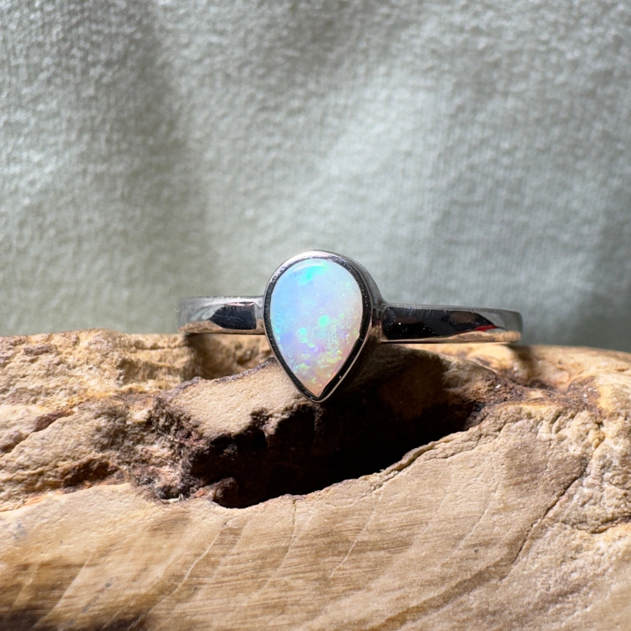 Jervis Bay Clearwater – 0.7ct Solid Lightning Ridge Crystal Opal 925 Sterling Silver Ring