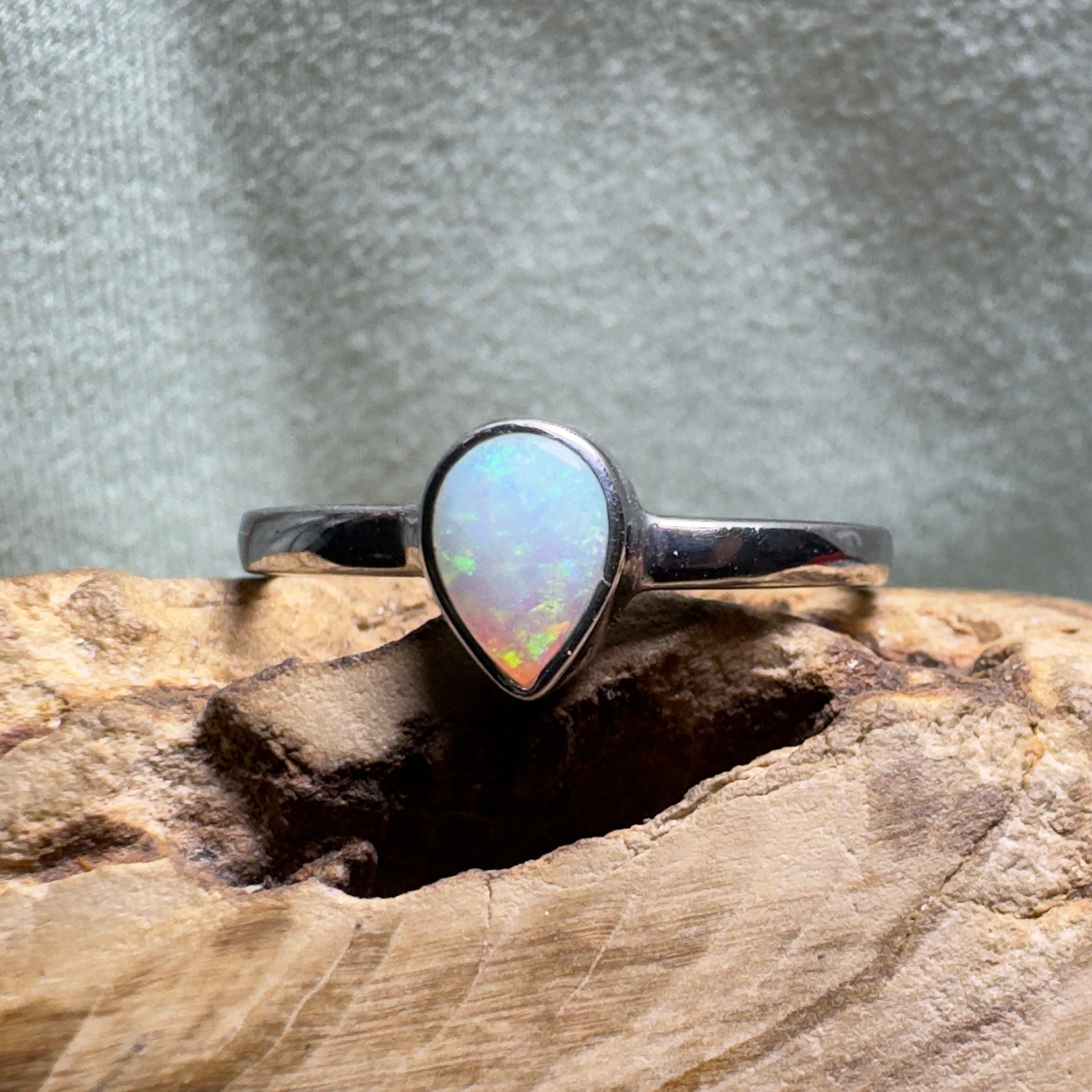 Jervis Bay Clearwater – 0.7ct Solid Lightning Ridge Crystal Opal 925 Sterling Silver Ring
