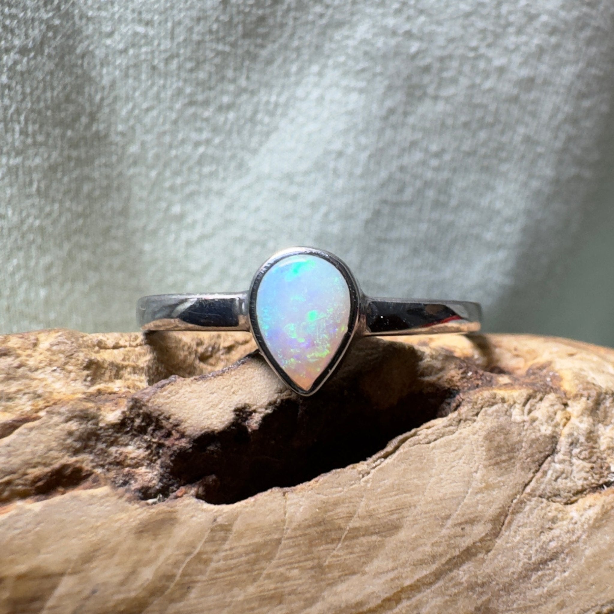 Jervis Bay Clearwater – 0.7ct Solid Lightning Ridge Crystal Opal 925 Sterling Silver Ring