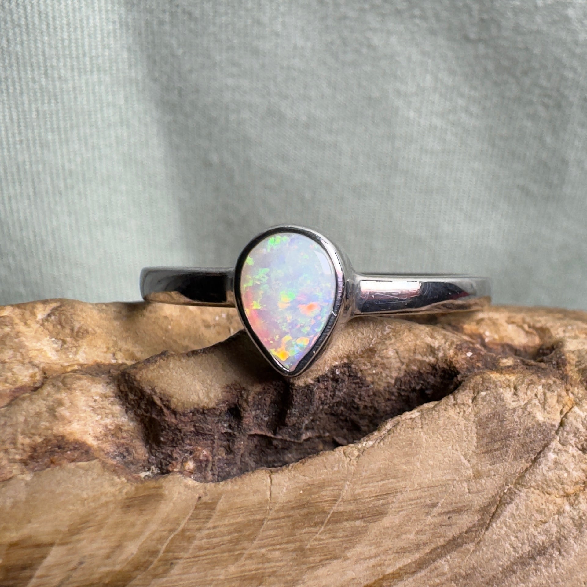 Jervis Bay Clearwater – 0.7ct Solid Lightning Ridge Crystal Opal 925 Sterling Silver Ring