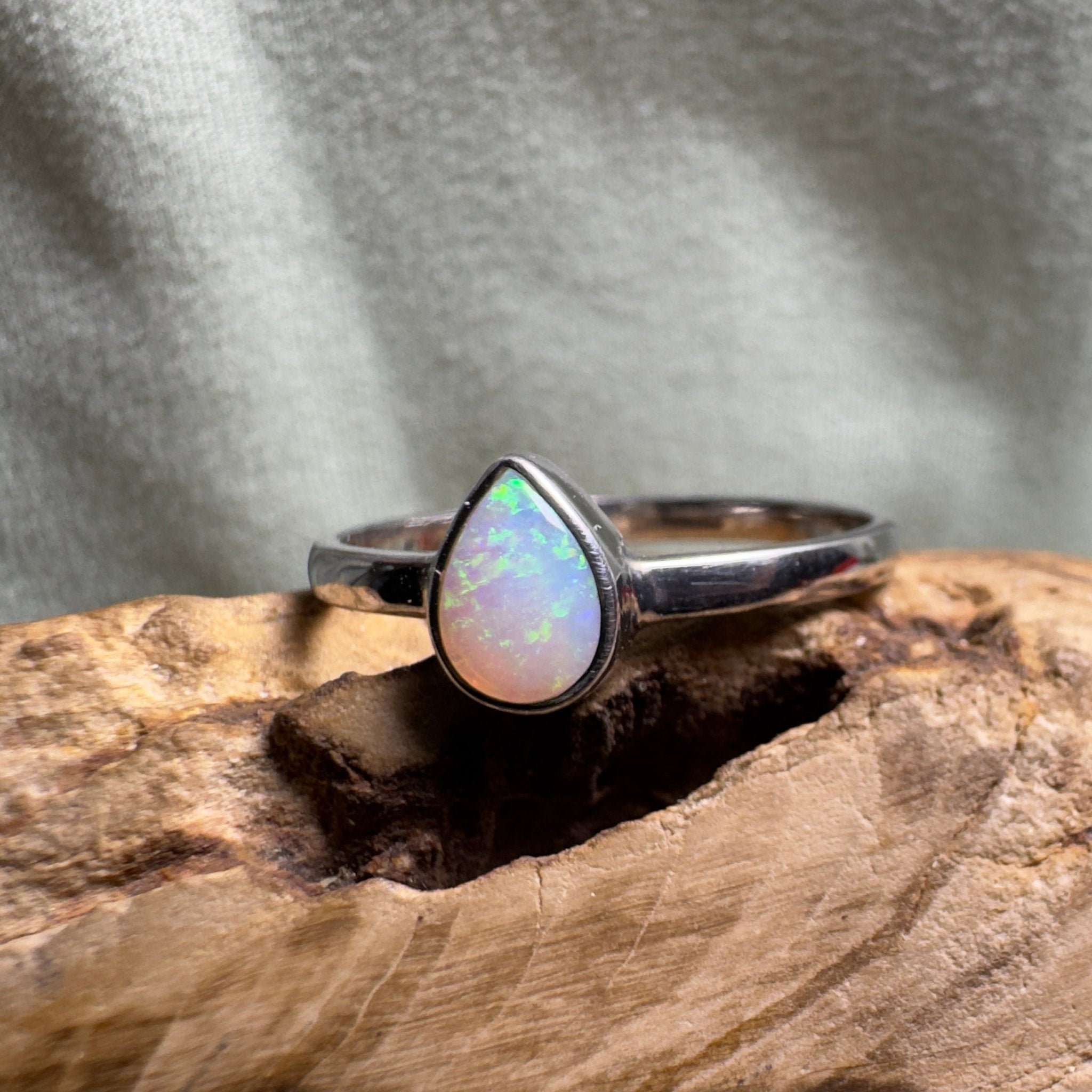 Jervis Bay Clearwater – 0.7ct Solid Lightning Ridge Crystal Opal 925 Sterling Silver Ring