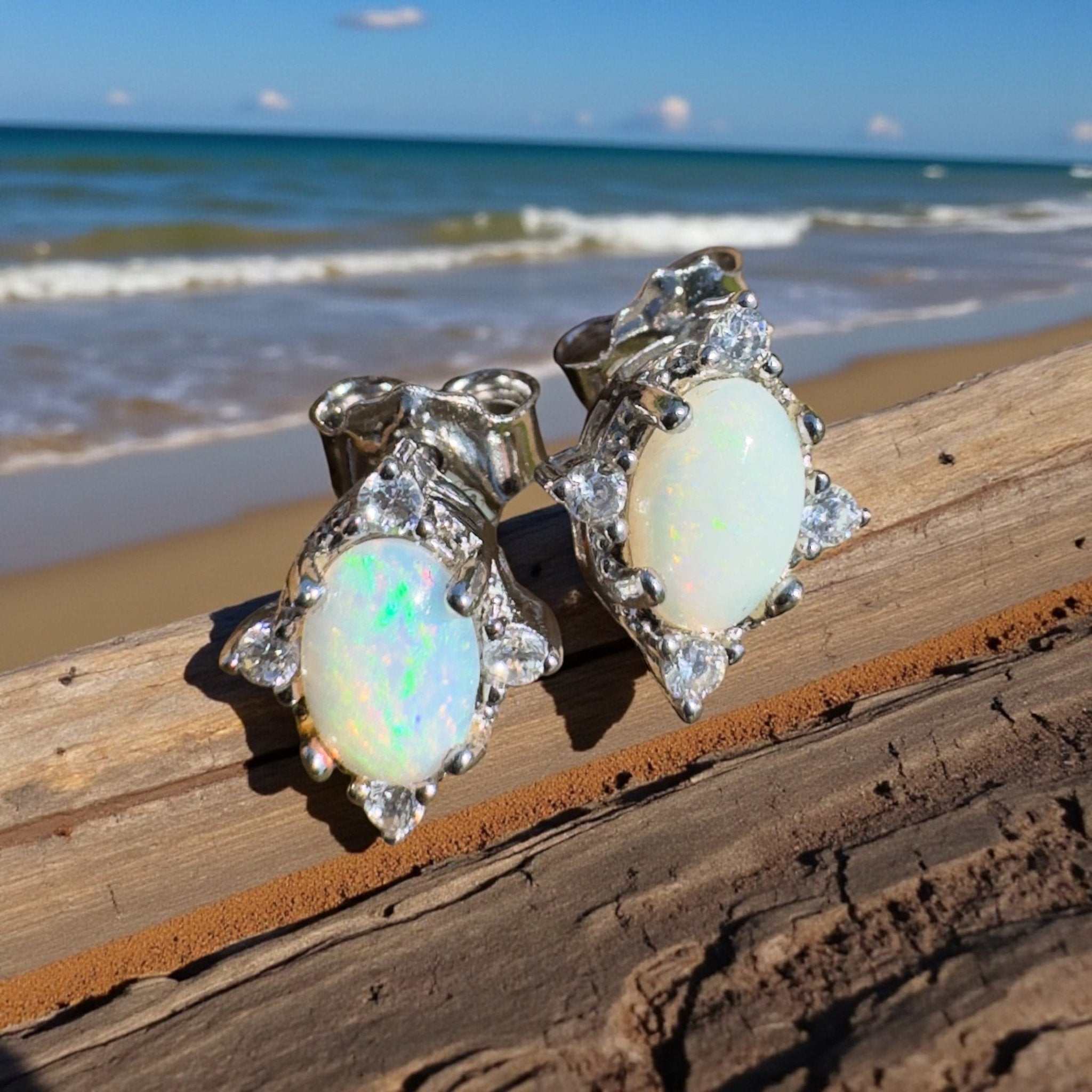 Kosciuszko Light - 0.6ct Coober Pedy Opal 925 Silver Earrings