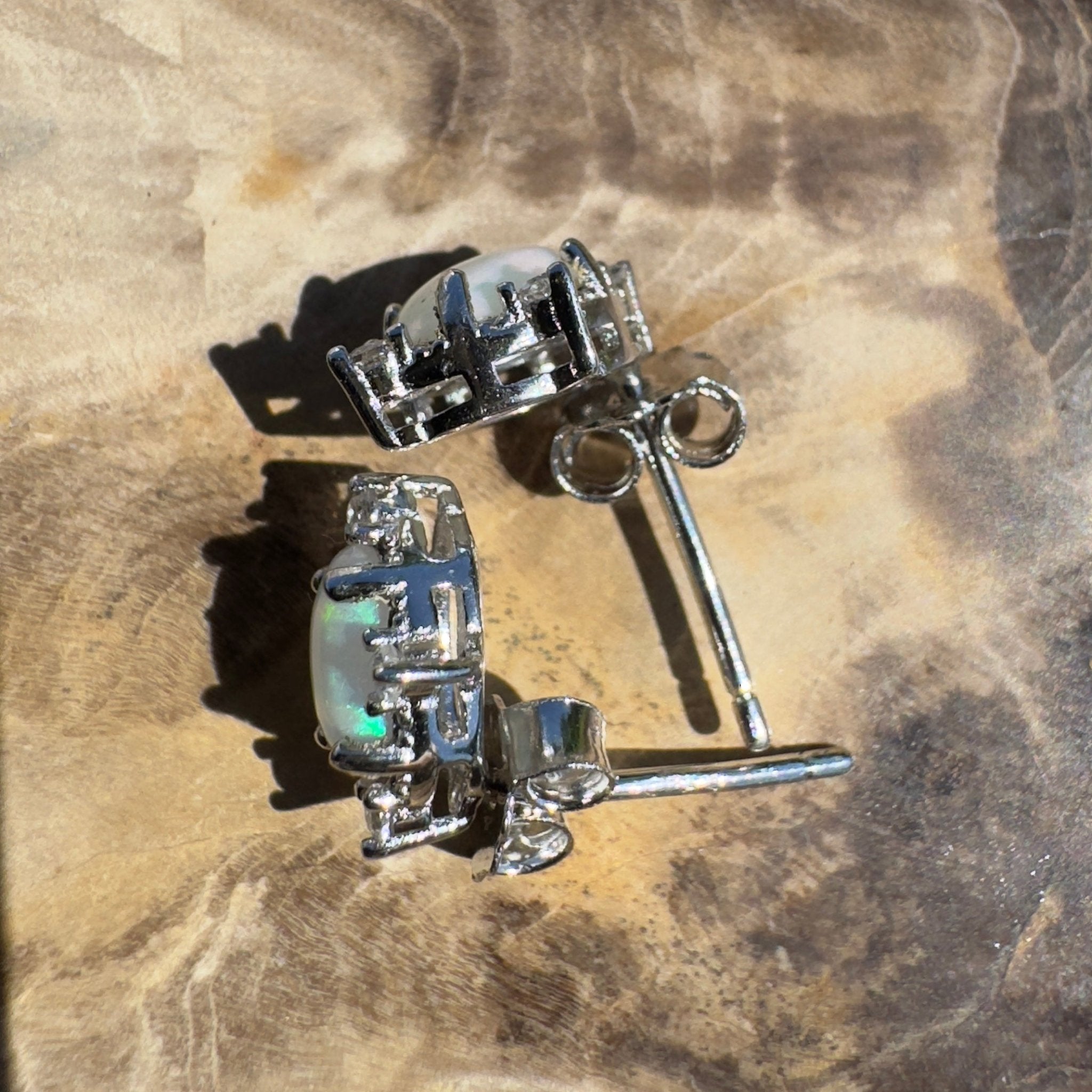 Kosciuszko Light - 0.6ct Coober Pedy Opal 925 Silver Earrings