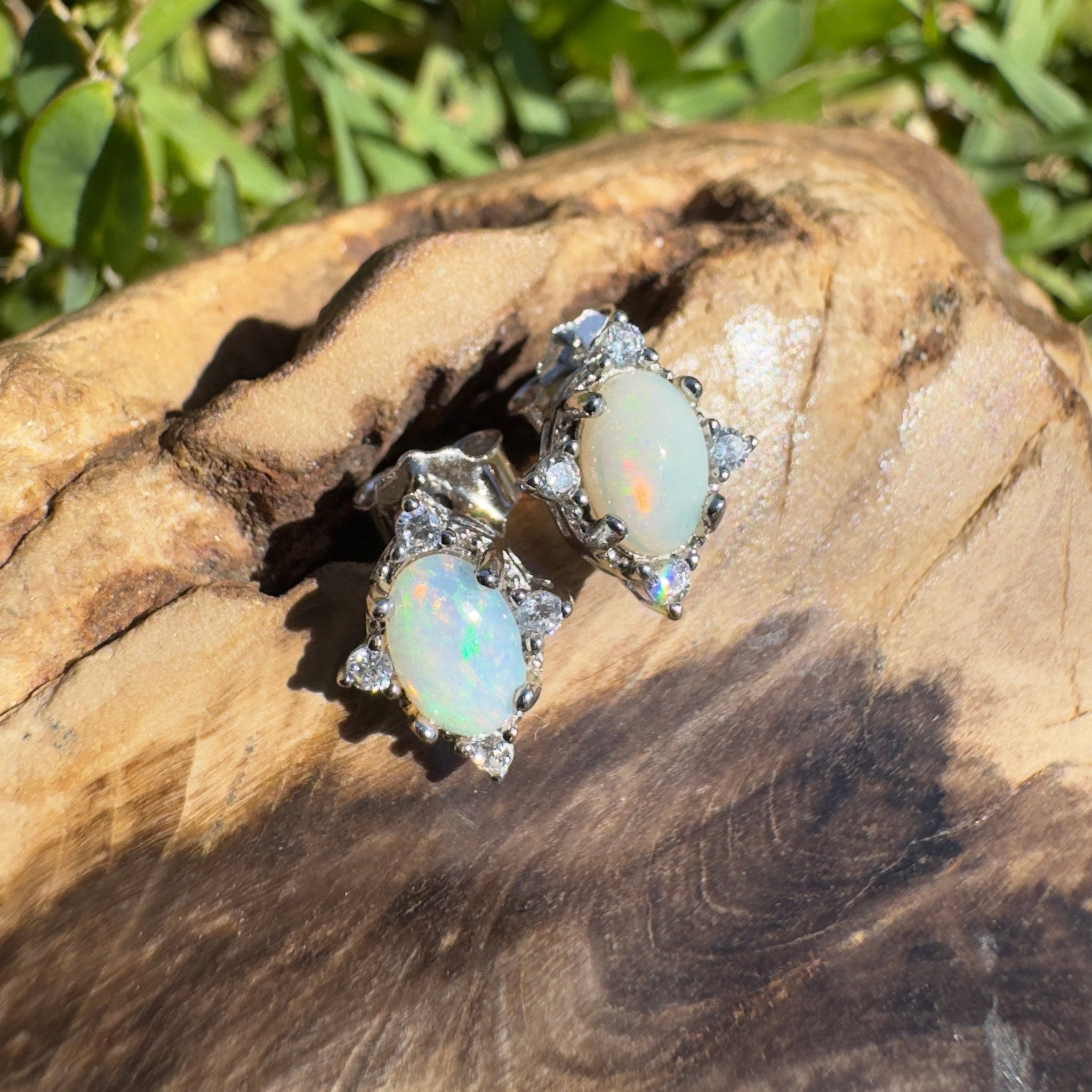 Kosciuszko Light - 0.6ct Coober Pedy Opal 925 Silver Earrings