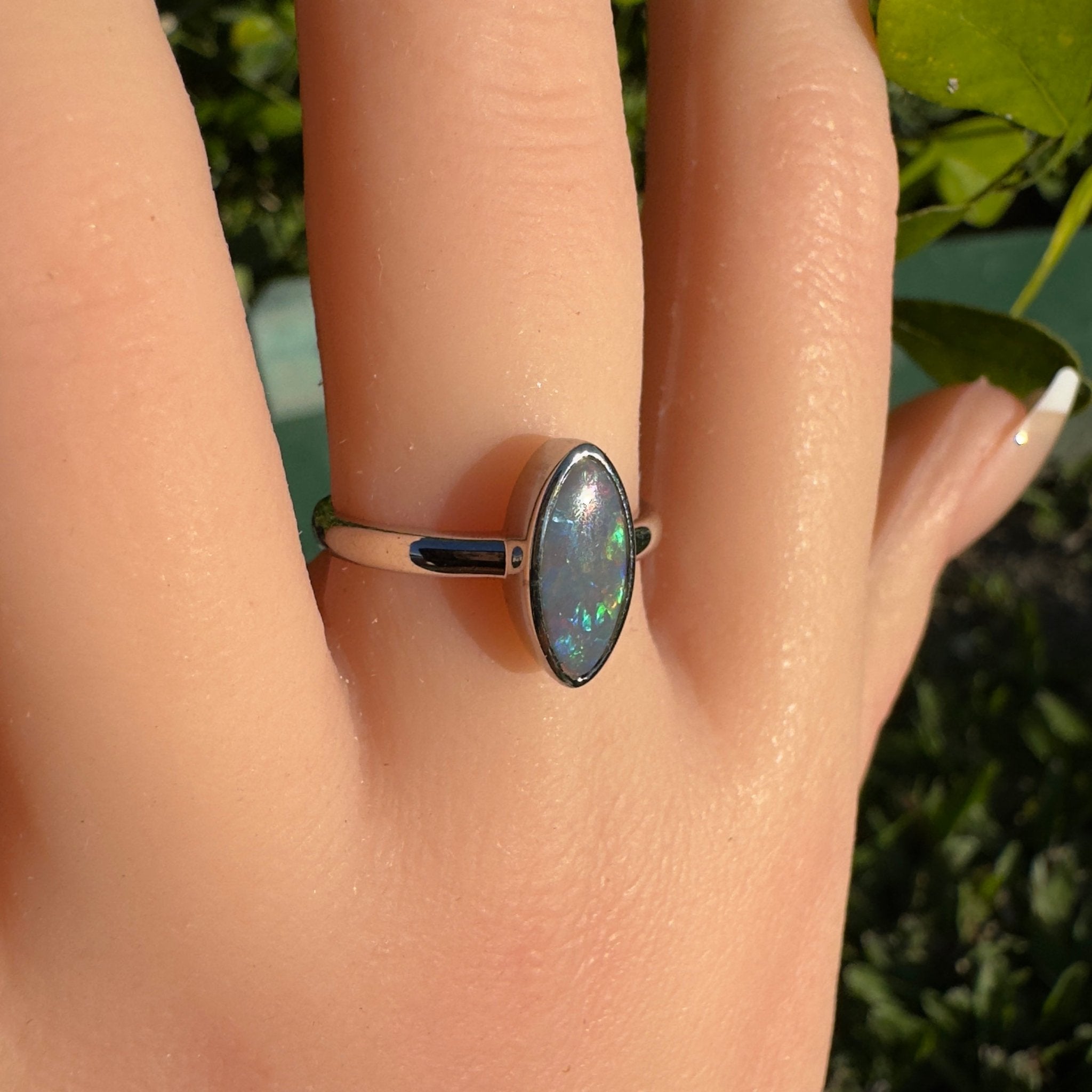 Lightning Loop ~ 0.96ct Solid Lightning Ridge Opal 925 Sterling Silver Ring